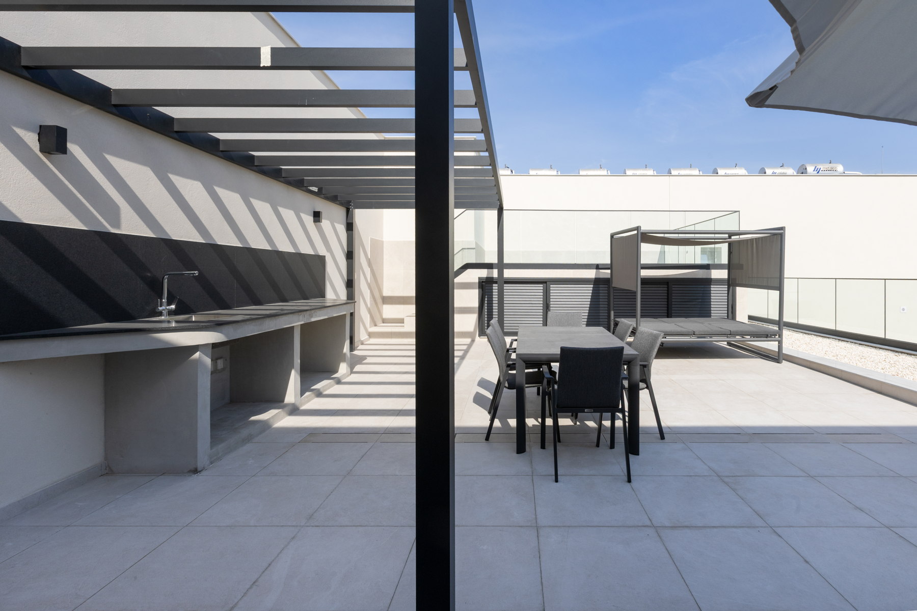  Studio with Rooftop Pool 100 m from the Beach in Limassol Historical Centre - 物件實景