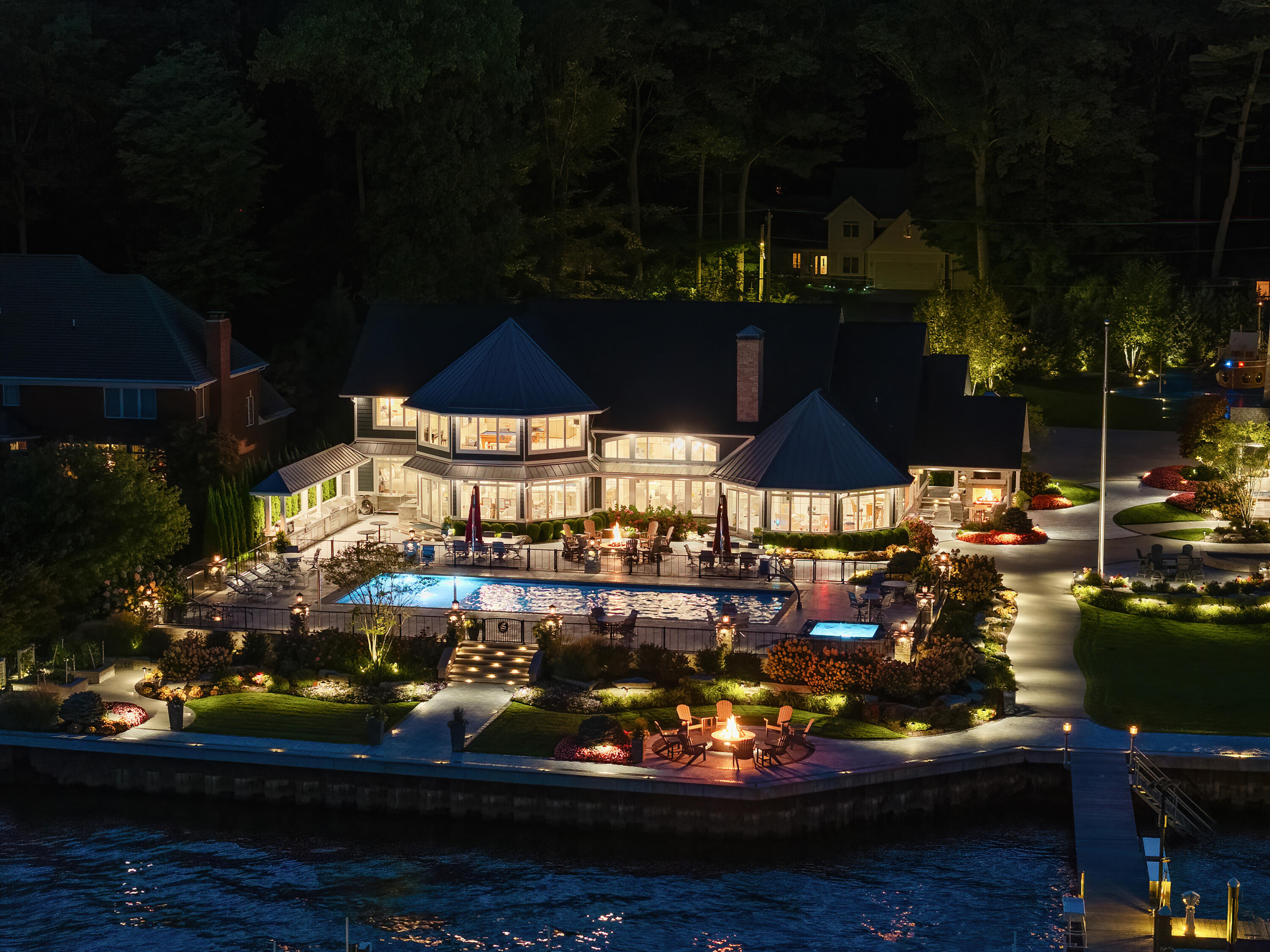 Holland, Michigan, 49424, United States, 9 Bedrooms Bedrooms, ,12 BathroomsBathrooms,Residential,For Sale,1806081