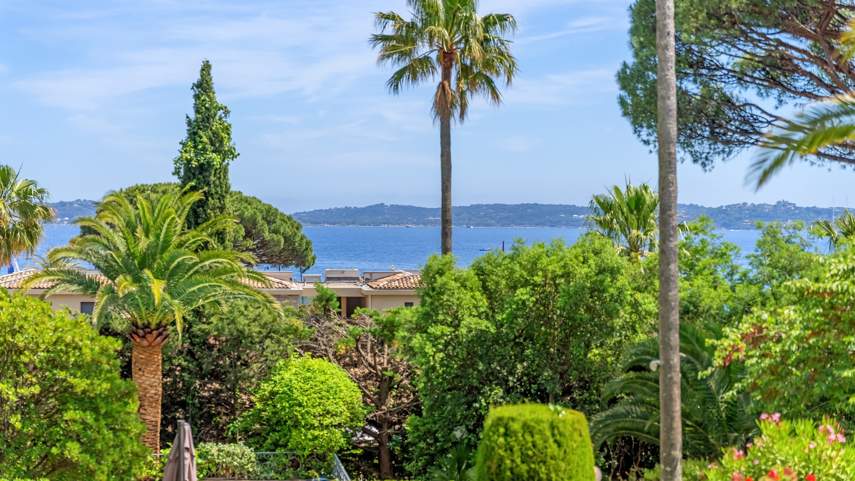  Exclusive Côte d’Azur villa for sale in Sainte-Maxime, prime location near sea … - 物件實景