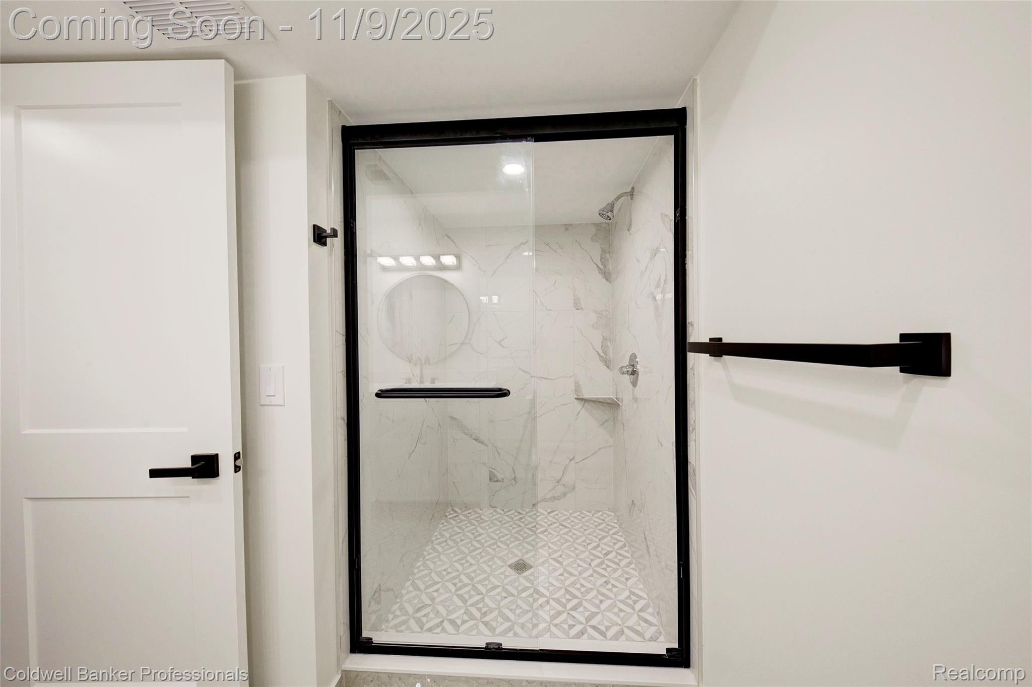 Troy, Michigan, 48085, United States, 4 Bedrooms Bedrooms, ,2 BathroomsBathrooms,Residential,For Sale,1989080