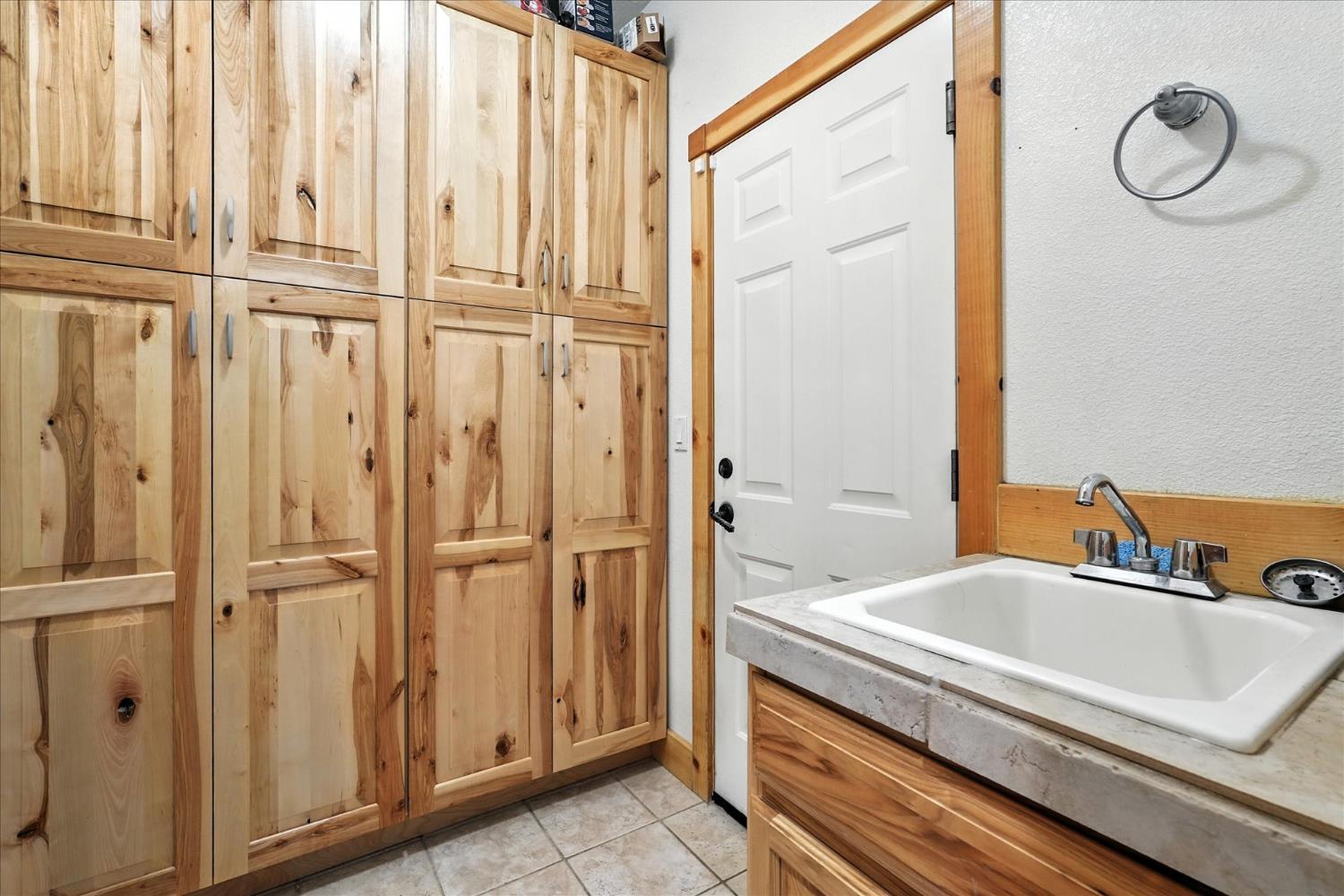 Coarsegold, California, 93614, United States, 4 Bedrooms Bedrooms, ,3 BathroomsBathrooms,Residential,For Sale,1923436