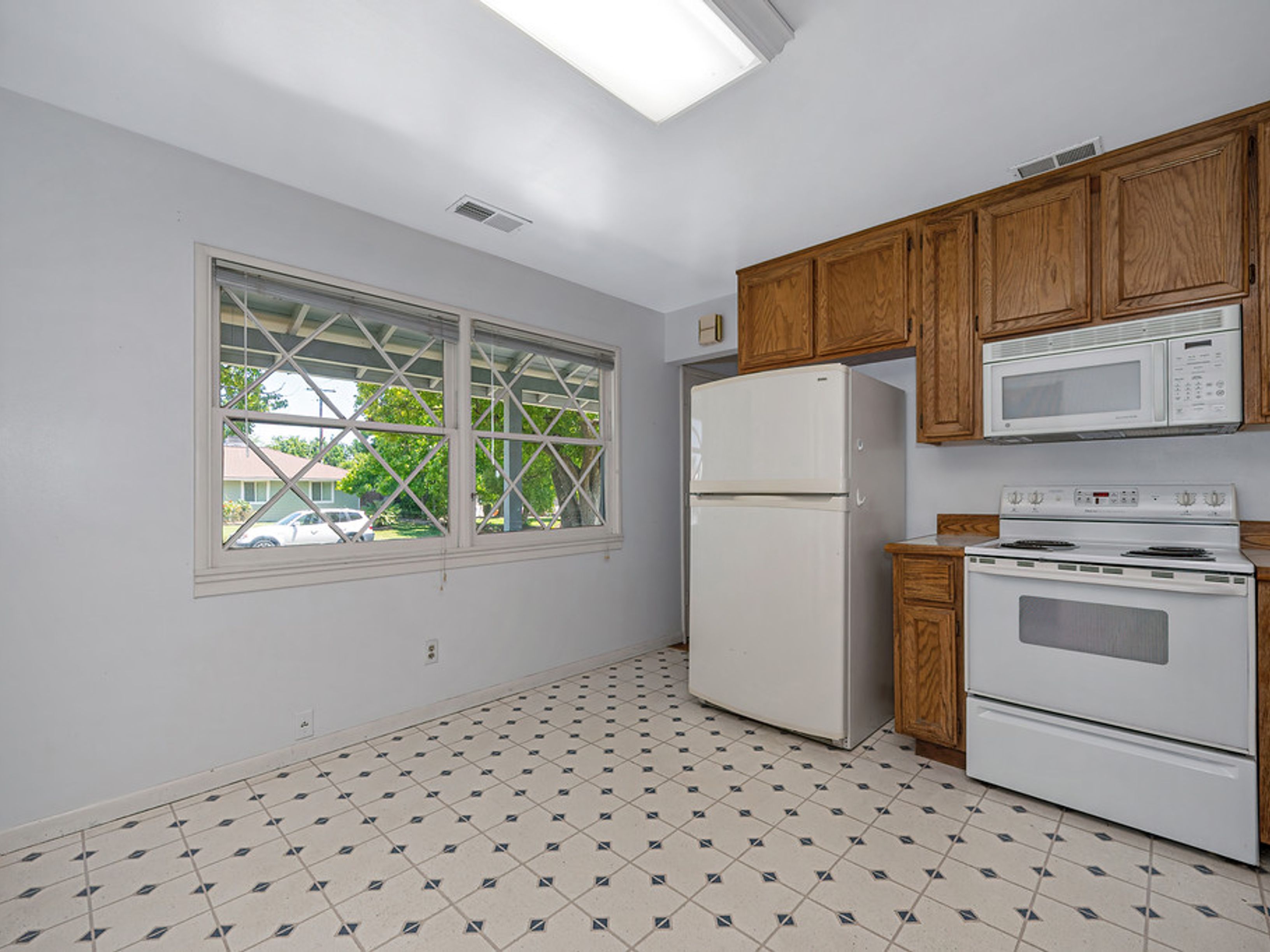  1705 Pluto Way, Sacramento, CA 95864 - 物件實景