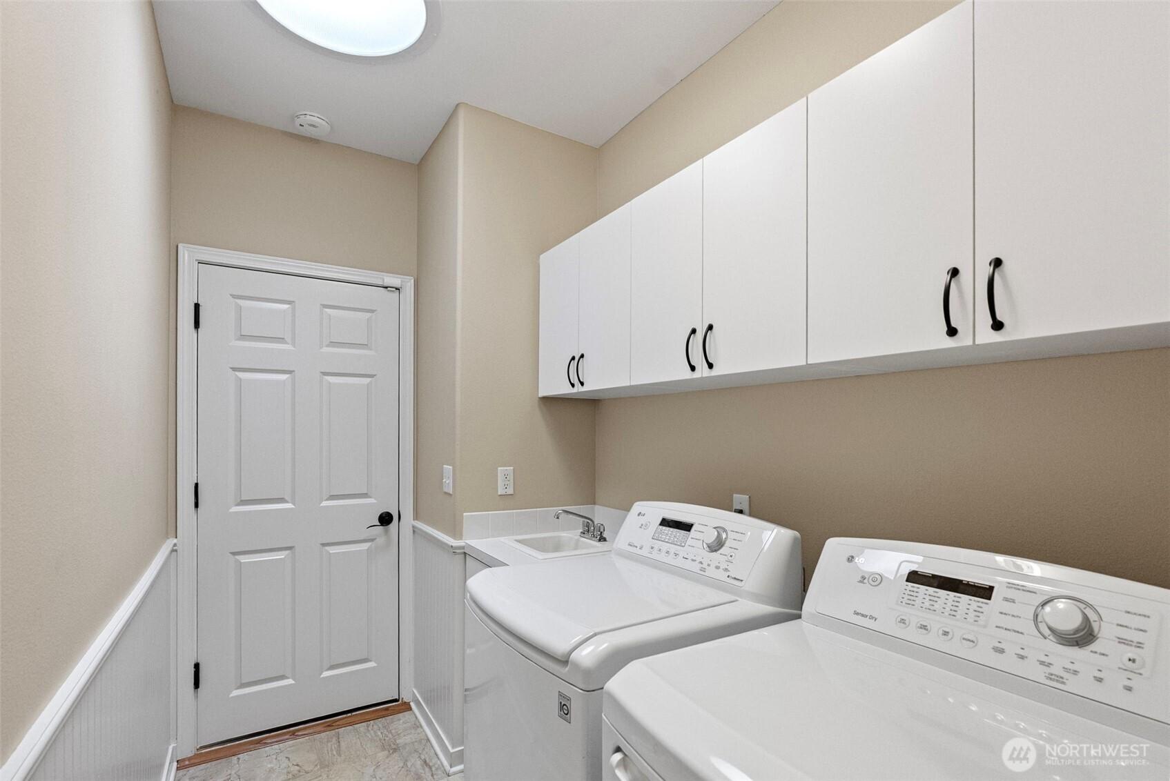 UNIVERSITY PLACE, Washington, 98466, United States, 3 Bedrooms Bedrooms, ,2 BathroomsBathrooms,Residential,For Sale,1997362