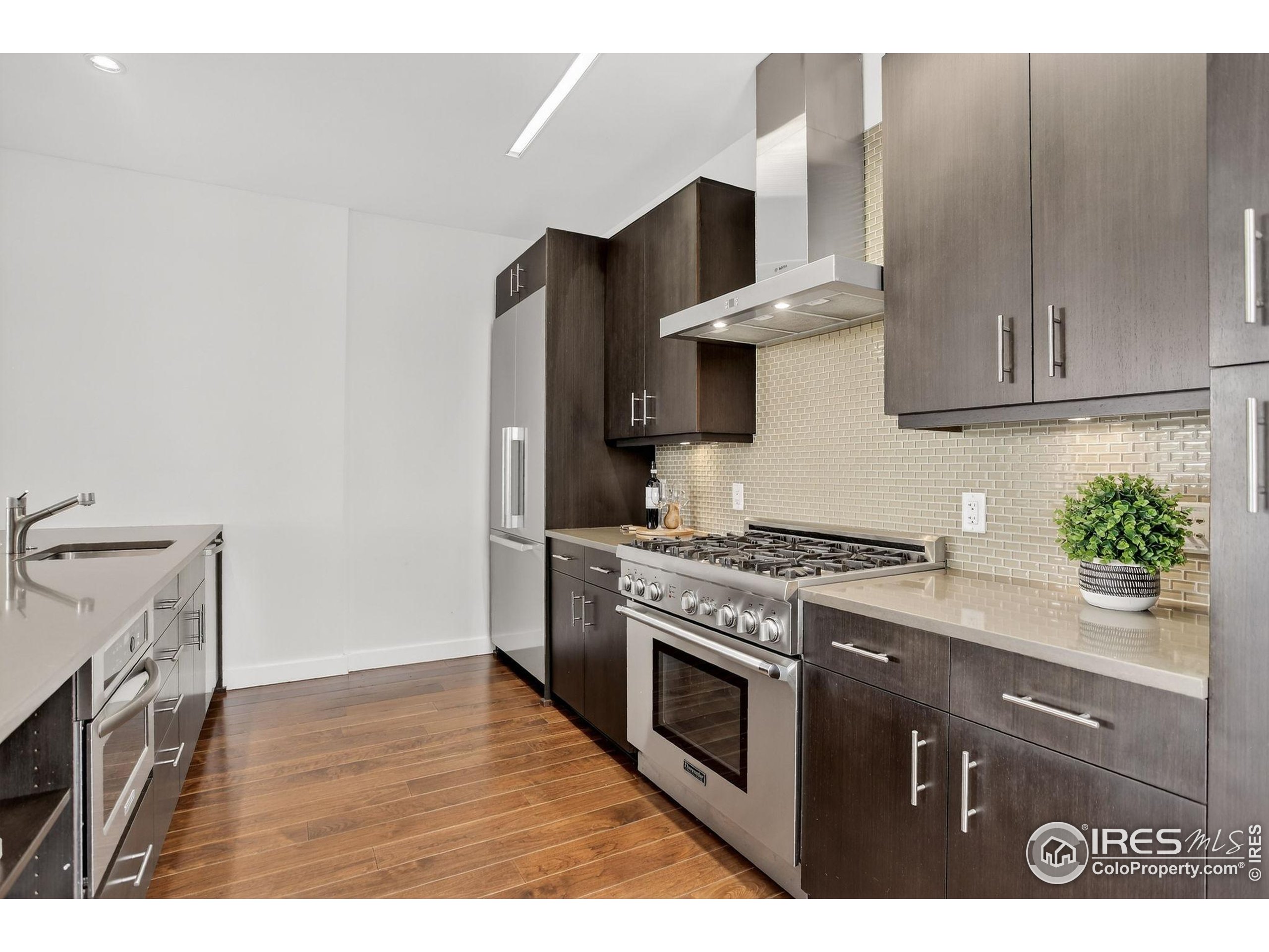 Boulder, Colorado, 80302, United States, 1 Bedroom Bedrooms, ,2 BathroomsBathrooms,Residential,For Sale,1942298