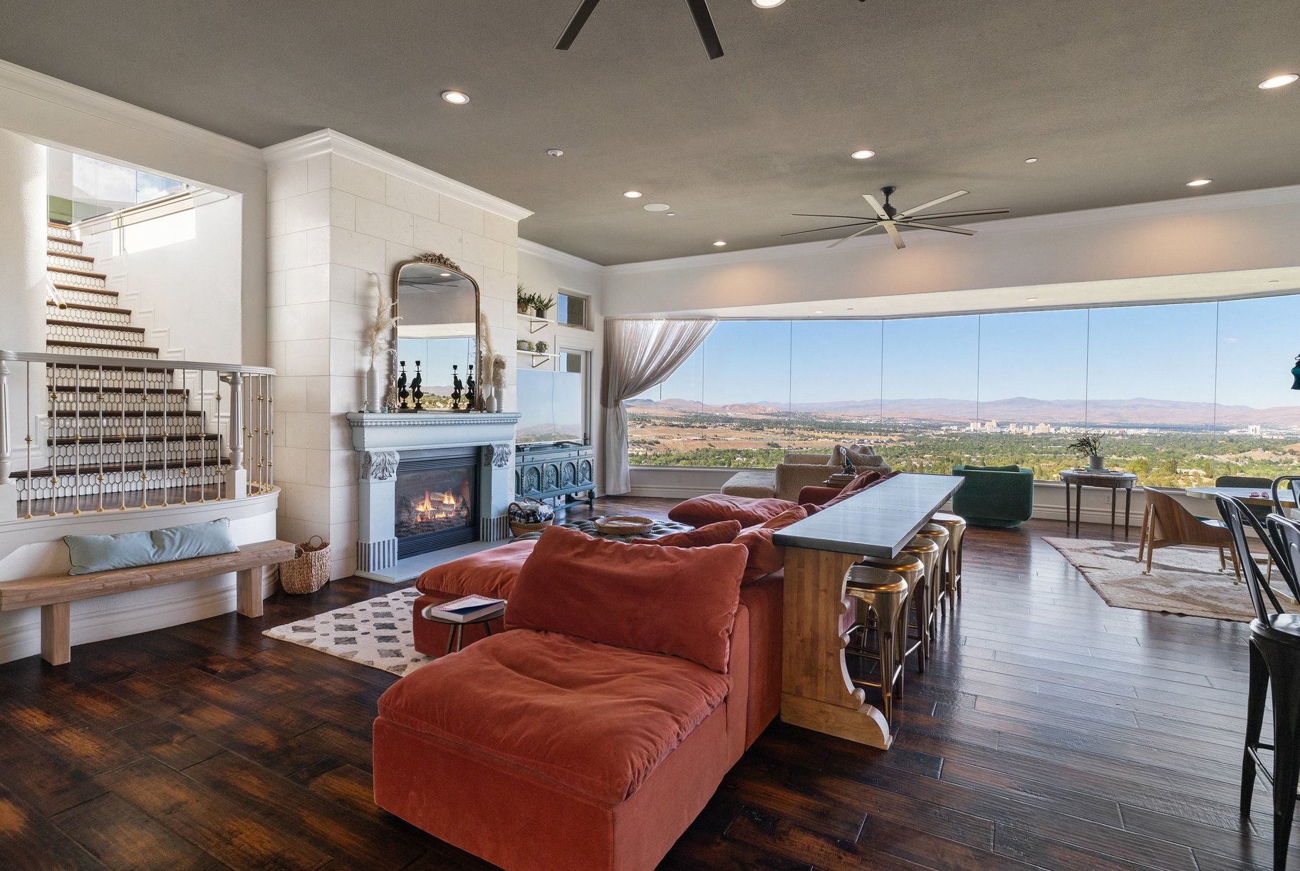  Elevated Living. Endless Views. - 物件實景