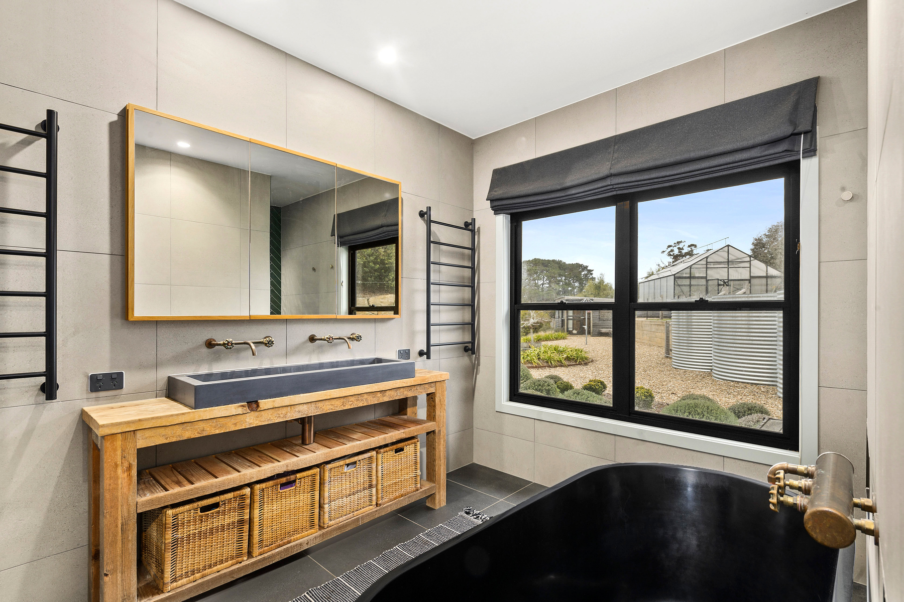  10 Bloomfield Close - 物件實景