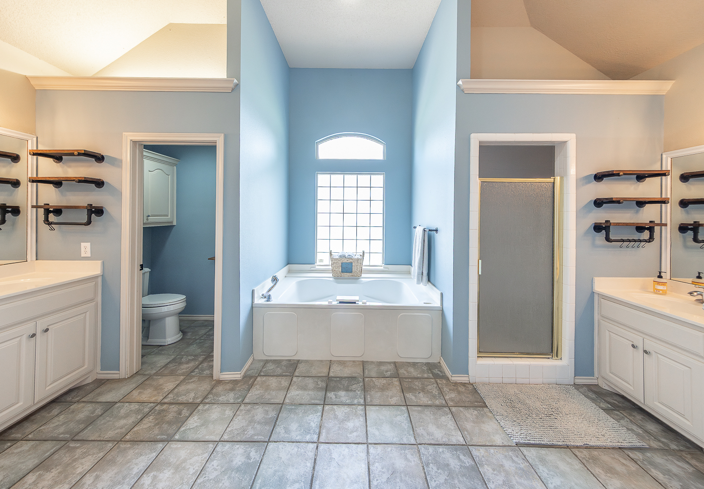 Lubbock, Texas, 79407, United States, 4 Bedrooms Bedrooms, ,4 BathroomsBathrooms,Residential,For Sale,1901275