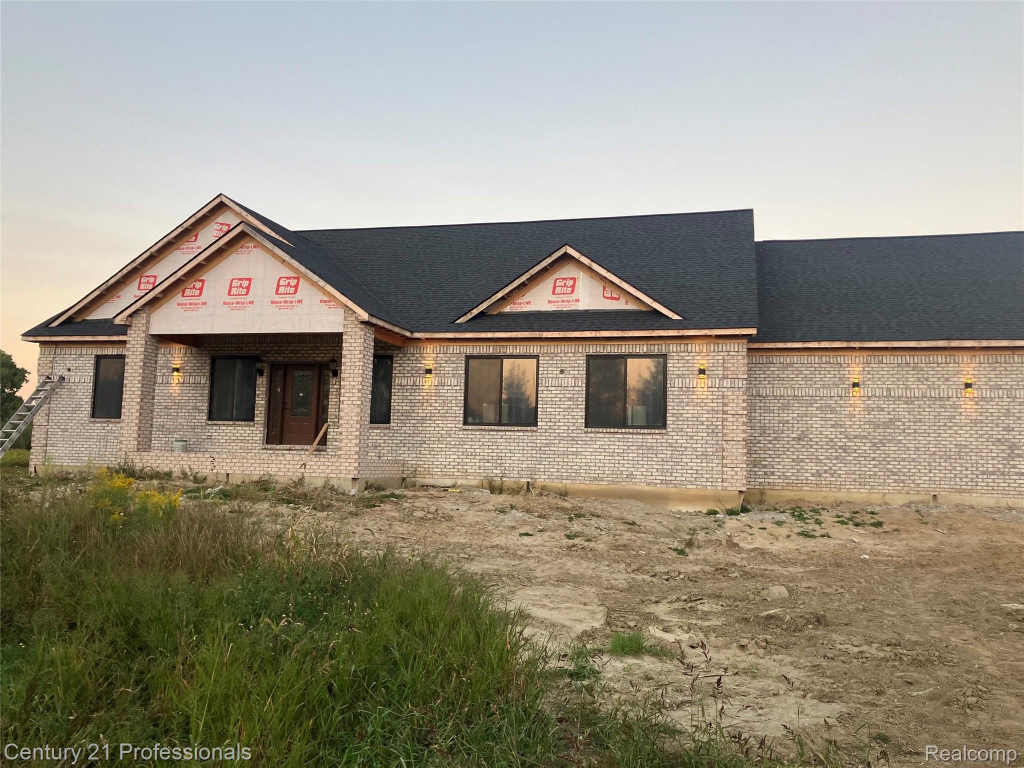 Allenton, Michigan, 48002, United States, 4 Bedrooms Bedrooms, ,3 BathroomsBathrooms,Residential,For Sale,1980291