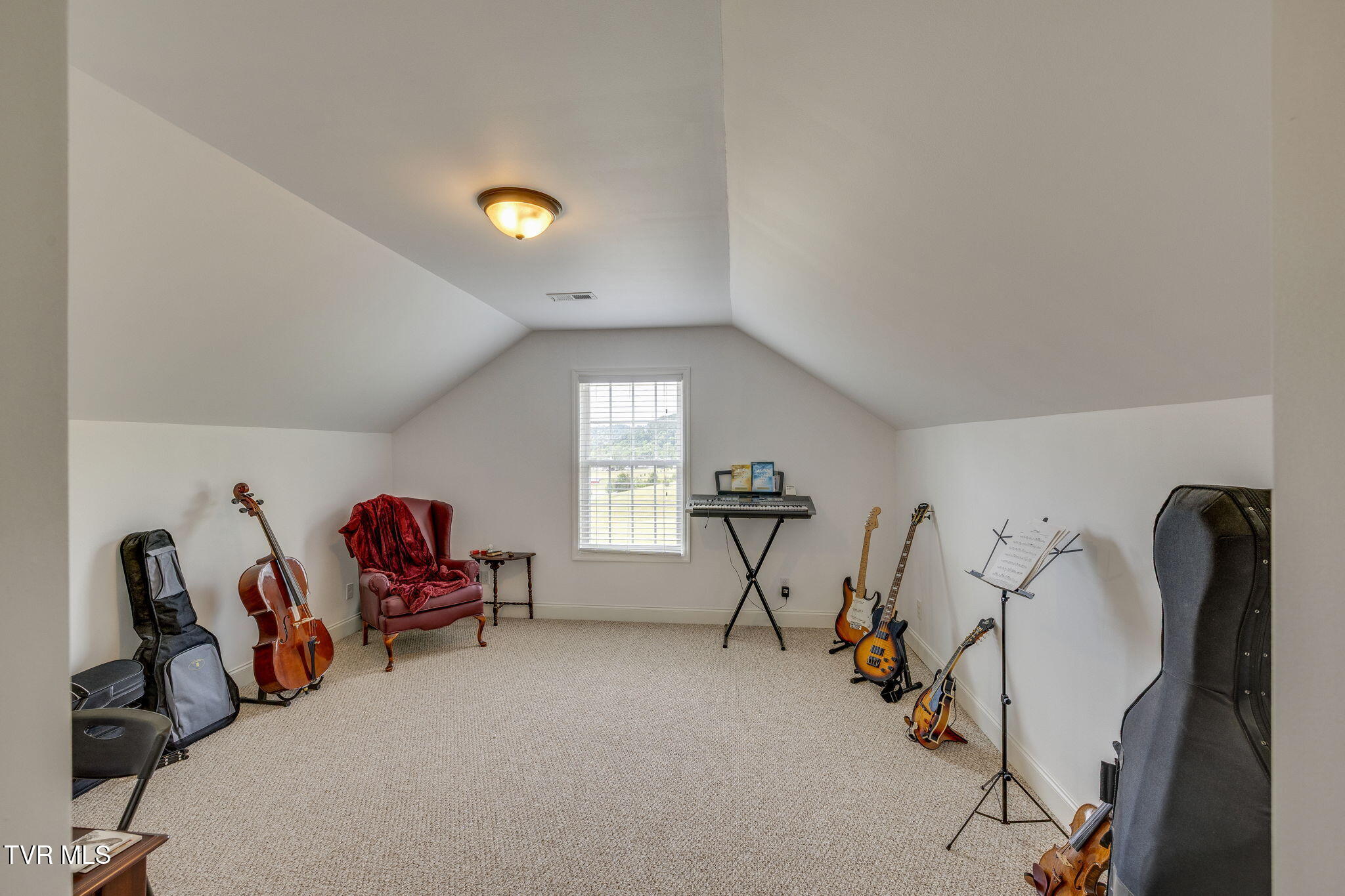 Bluff City, Tennessee, 37618, United States, 3 Bedrooms Bedrooms, ,4 BathroomsBathrooms,Residential,For Sale,2048525