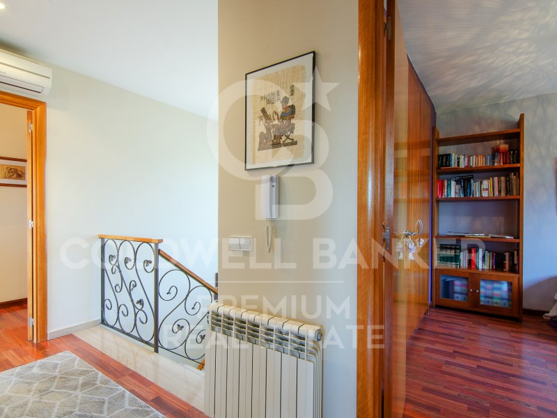 Cerdanyola del Vallès, Catalonia, ES, 5 Bedrooms Bedrooms, ,3 BathroomsBathrooms,Residential,For Sale,1610457
