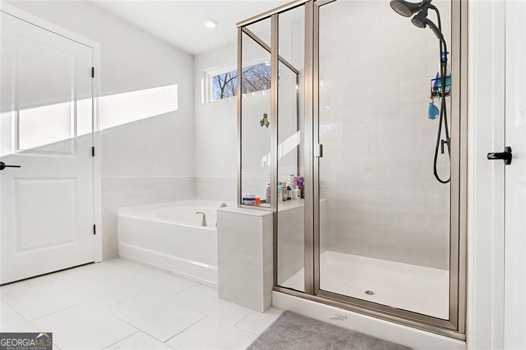 Auburn, Georgia, 30011, United States, 5 Bedrooms Bedrooms, ,4 BathroomsBathrooms,Residential,For Sale,2006605