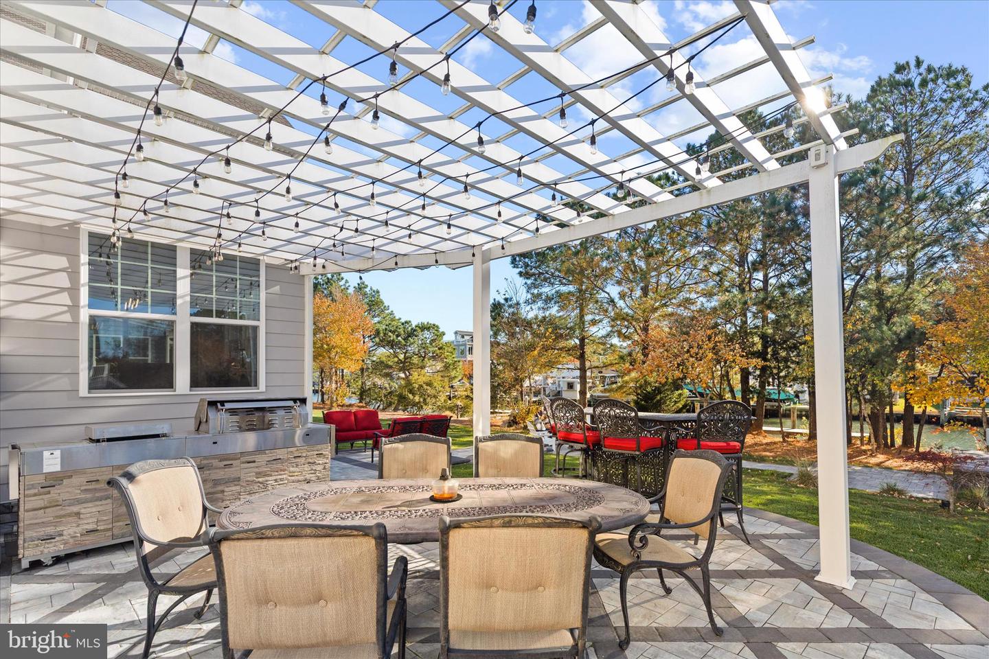 Berlin, Maryland, 21811, United States, 5 Bedrooms Bedrooms, ,4 BathroomsBathrooms,Residential,For Sale,1989737