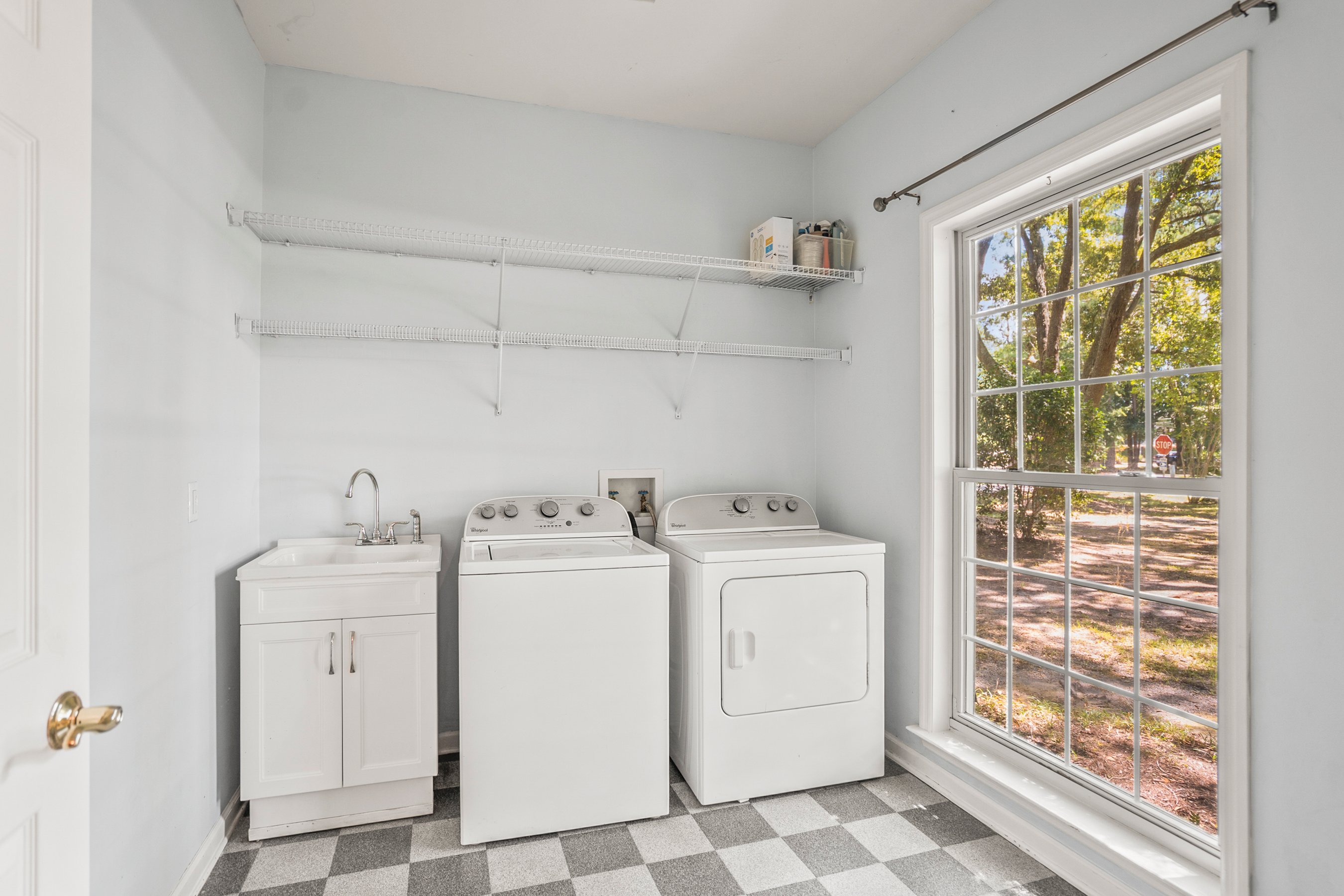 Beaufort, South Carolina, 29907, United States, 3 Bedrooms Bedrooms, ,2 BathroomsBathrooms,Residential,For Sale,1915207