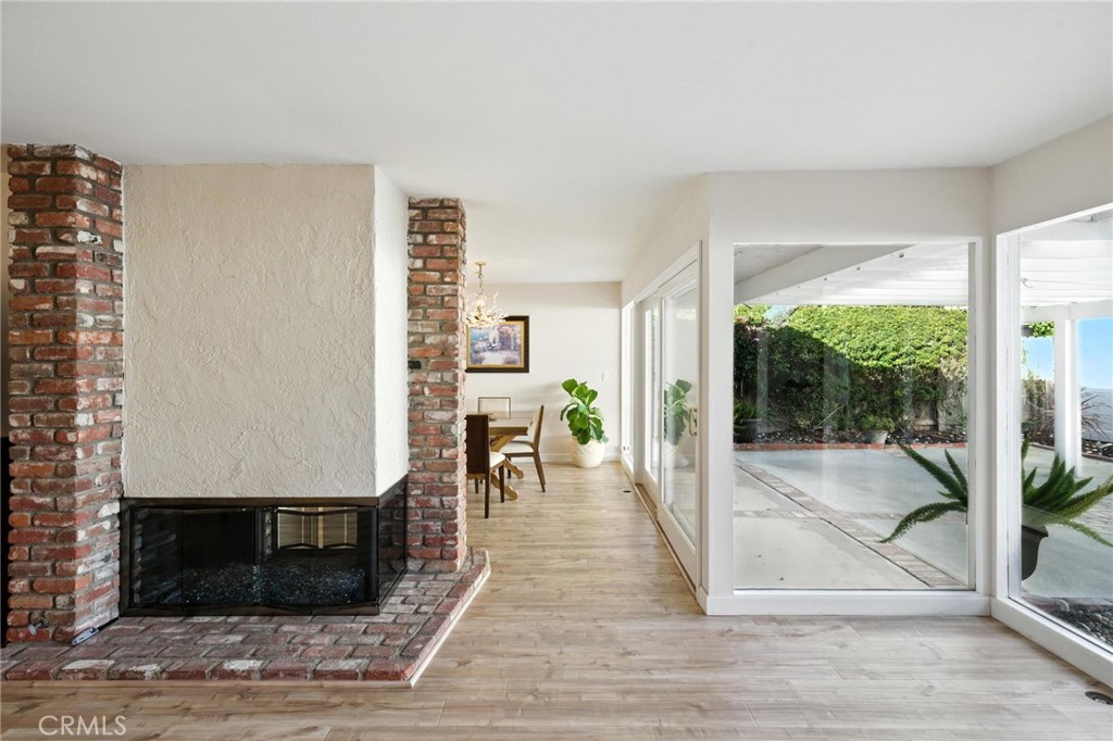 Huntington Beach, California, 92649, United States, 3 Bedrooms Bedrooms, ,2 BathroomsBathrooms,Residential,For Sale,1901956