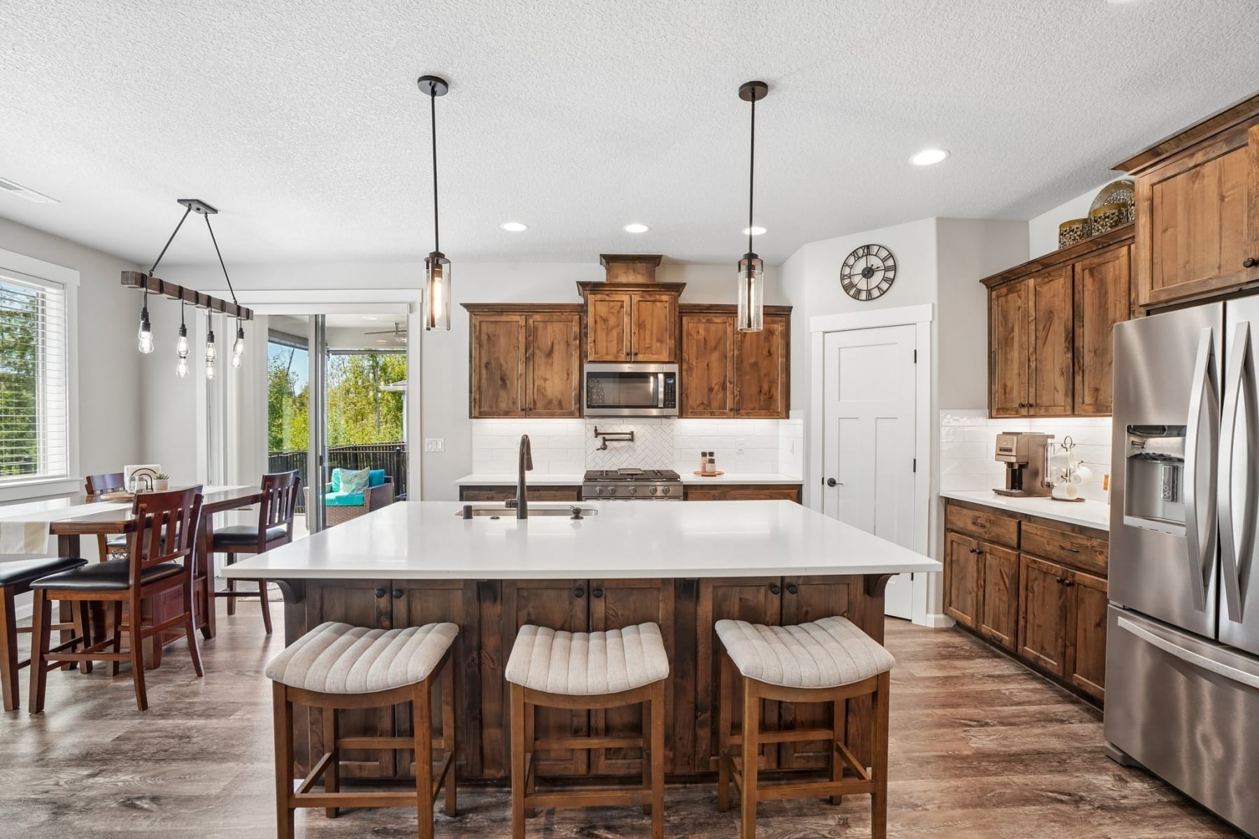  158 ZEPHYR DR Silver Lake, WA 98645 - 物件實景