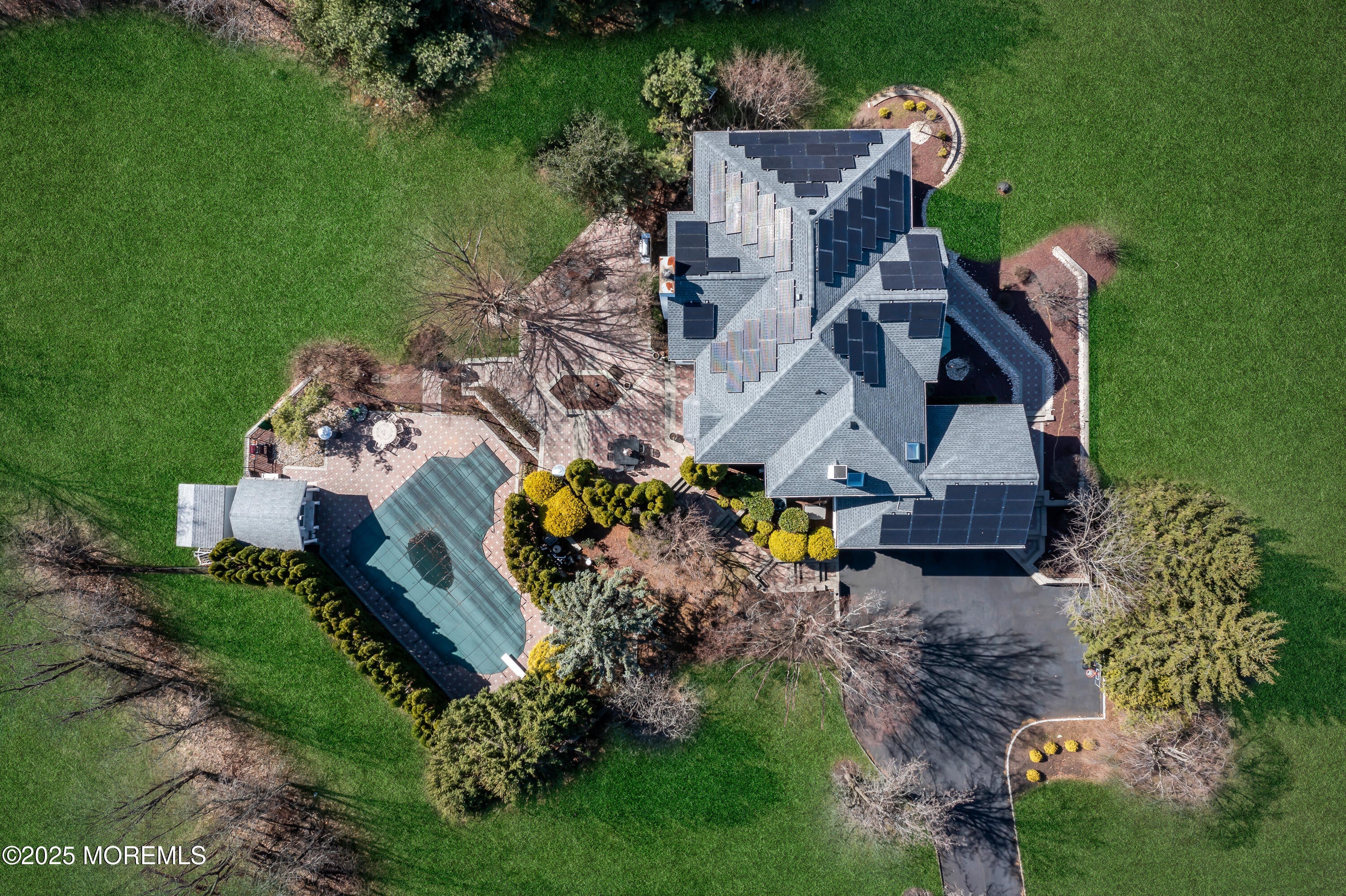 Manalapan, New Jersey, 07726, United States, 6 Bedrooms Bedrooms, ,5 BathroomsBathrooms,Residential,For Sale,1976013