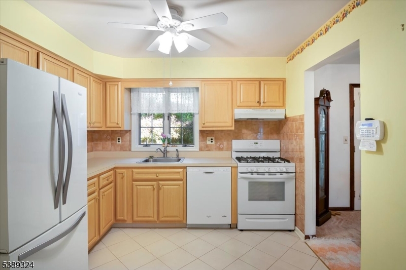 Rockaway Twp., New Jersey, 07866-2817, United States, 4 Bedrooms Bedrooms, ,3 BathroomsBathrooms,Residential,For Sale,1983122