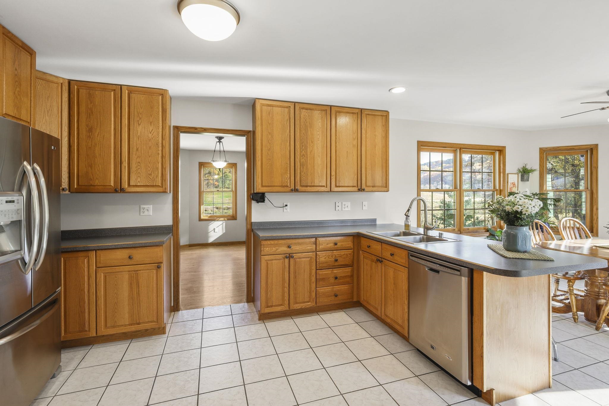 Barneveld, Wisconsin, 53507, United States, 3 Bedrooms Bedrooms, ,4 BathroomsBathrooms,Residential,For Sale,1986114