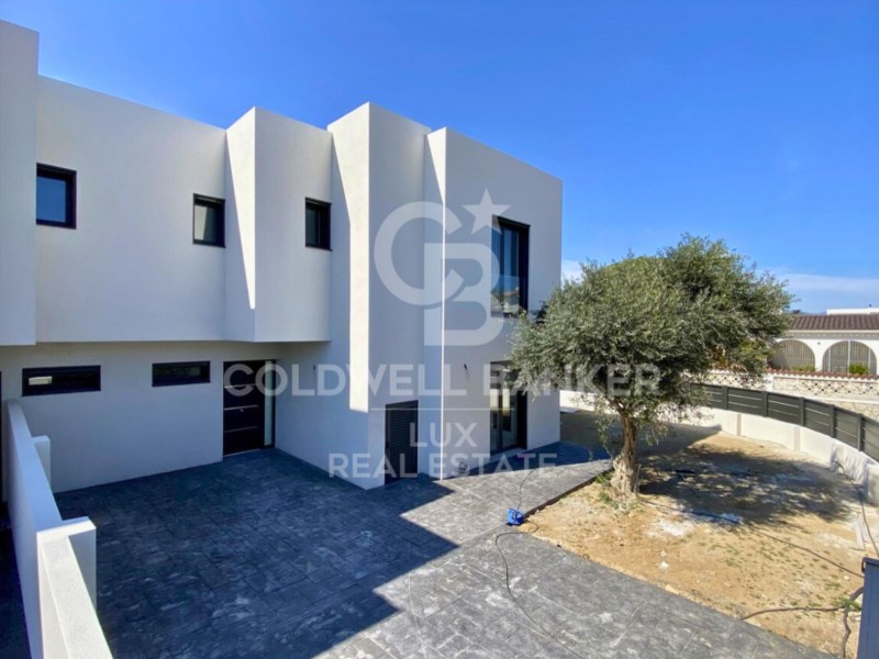 Girona, Empuriabrava, Requesens Girona, Empuriabra, Empuriabrava, Catalonia, ES, 4 Bedrooms Bedrooms, ,3 BathroomsBathrooms,Residential,For Sale,Girona, Empuriabrava, Requesens Girona, Empuriabra,1610935