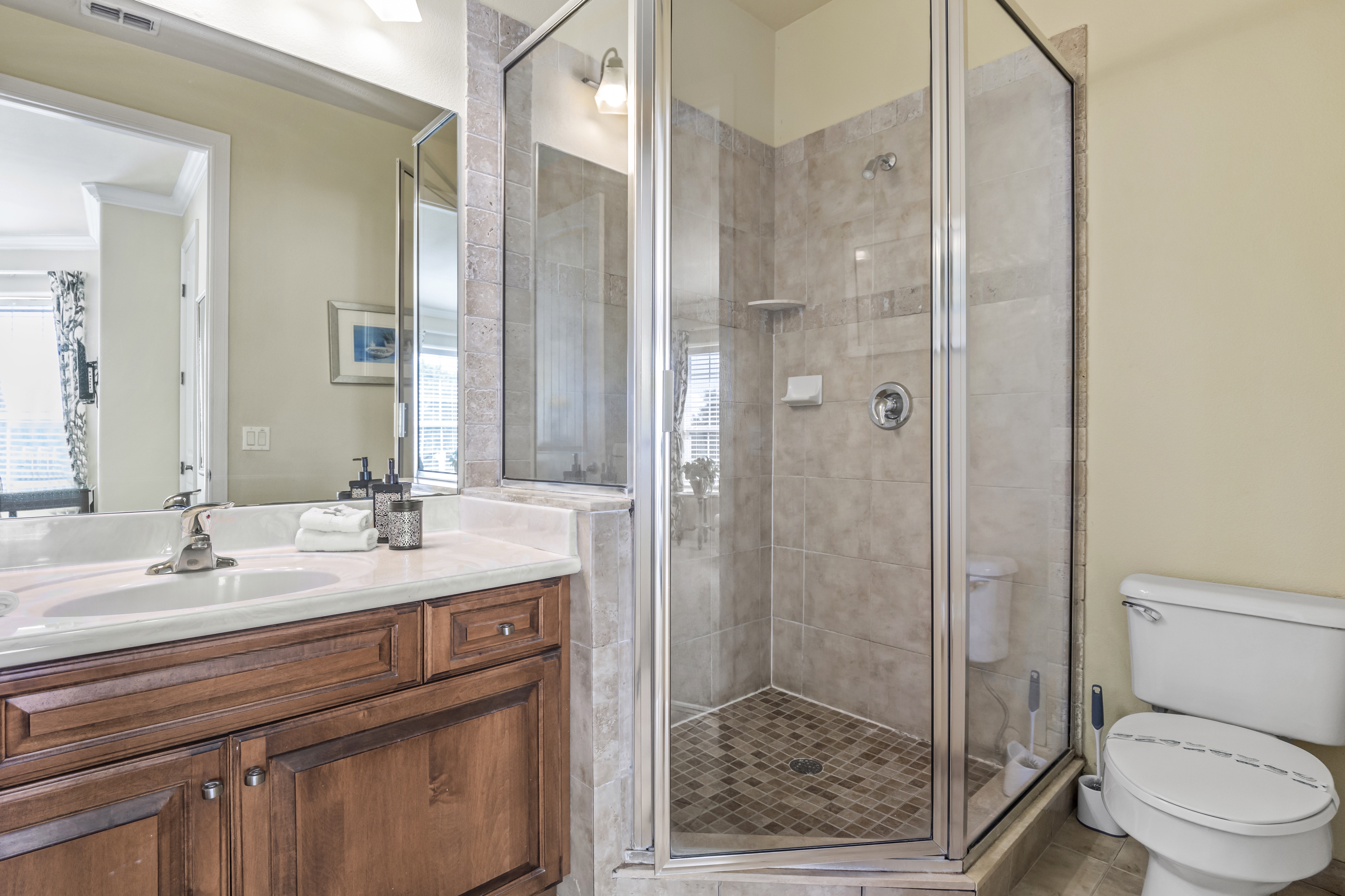 Kissimmee, Florida, 34747, United States, 8 Bedrooms Bedrooms, ,8 BathroomsBathrooms,Residential,For Sale,1994201