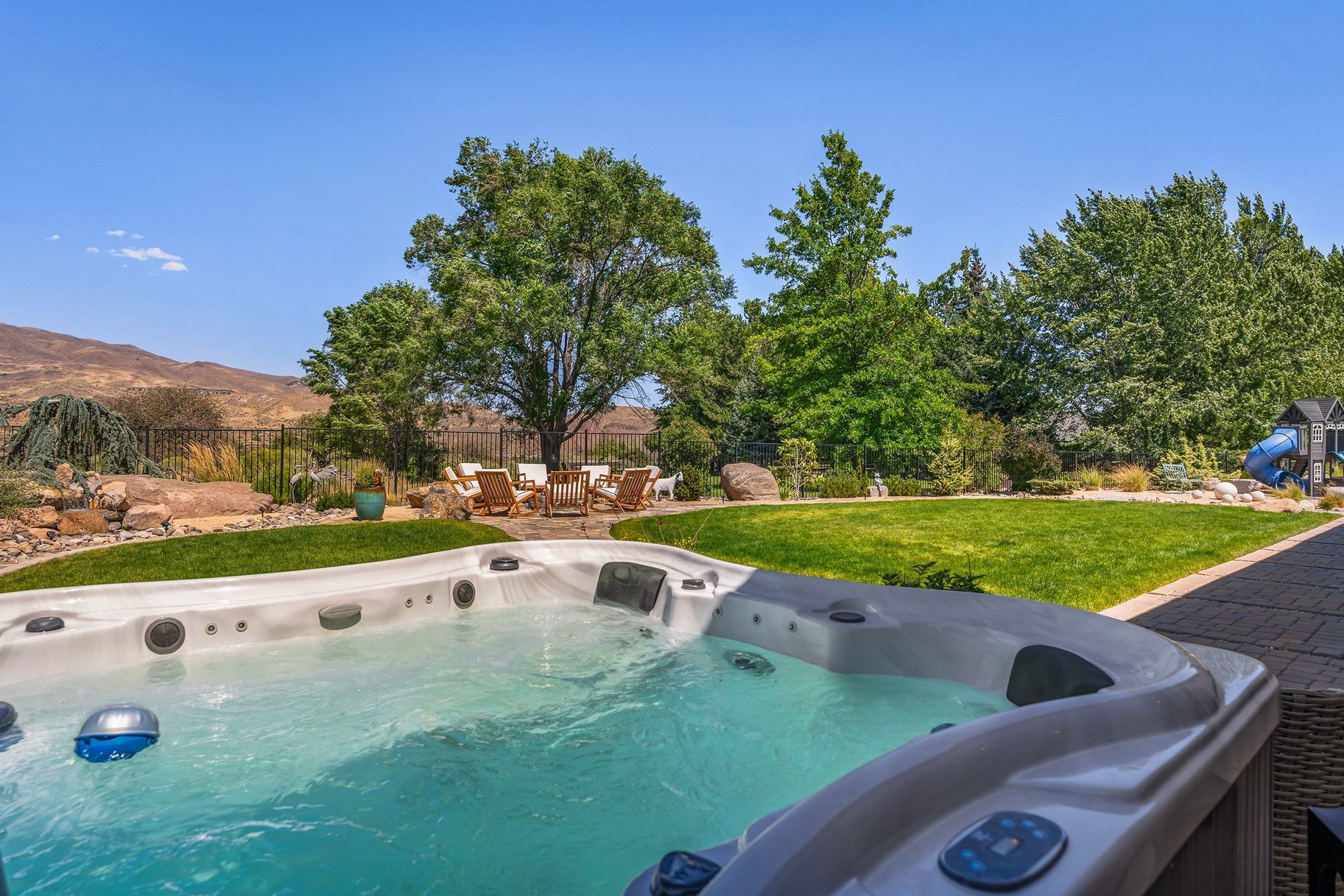  Private Luxury Retreat in Verdi with Custom Designer Finishes & Peavine Views - 物件實景