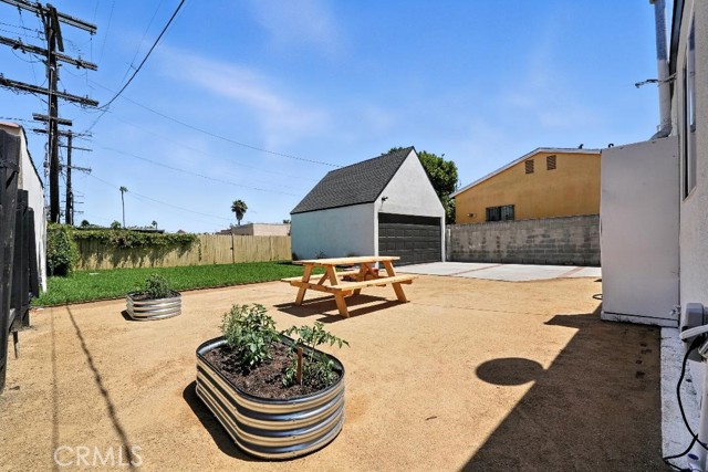 Los Angeles, California, 90047, United States, 2 Bedrooms Bedrooms, ,1 BathroomBathrooms,Residential,For Sale,1931477