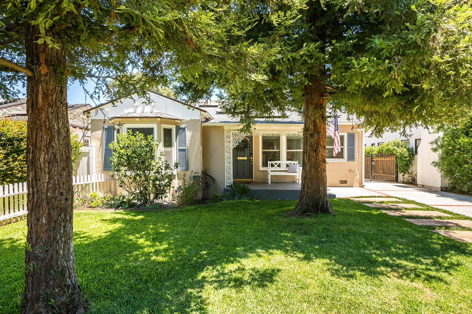  5320 Irvine Avenue - 物件實景