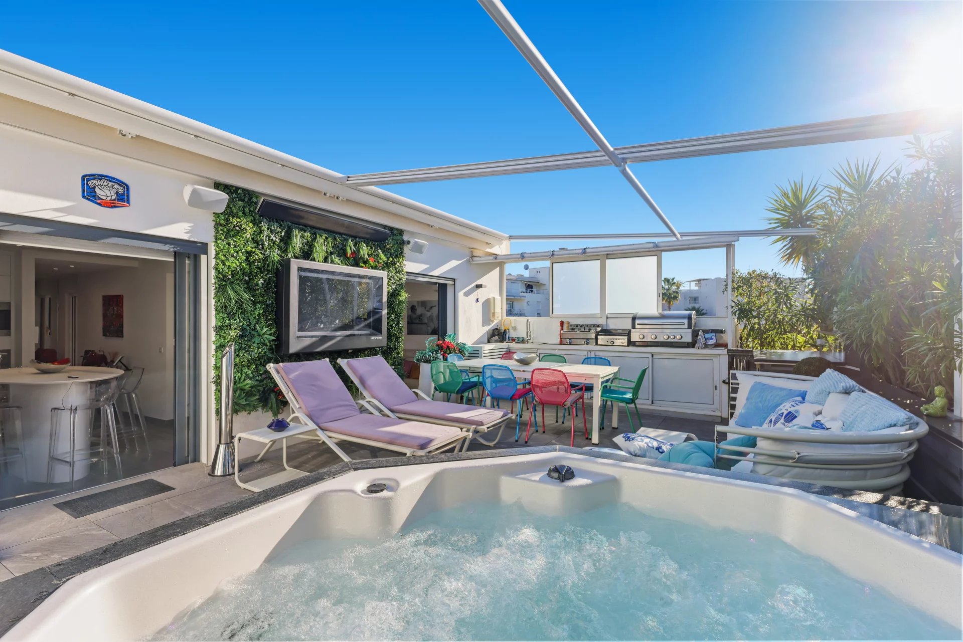 Golfe-Juan, Provence-Alpes-Côte d’Azur, 06220, FR, 1 Bedroom Bedrooms, ,1 BathroomBathrooms,Residential,For Sale,1999764