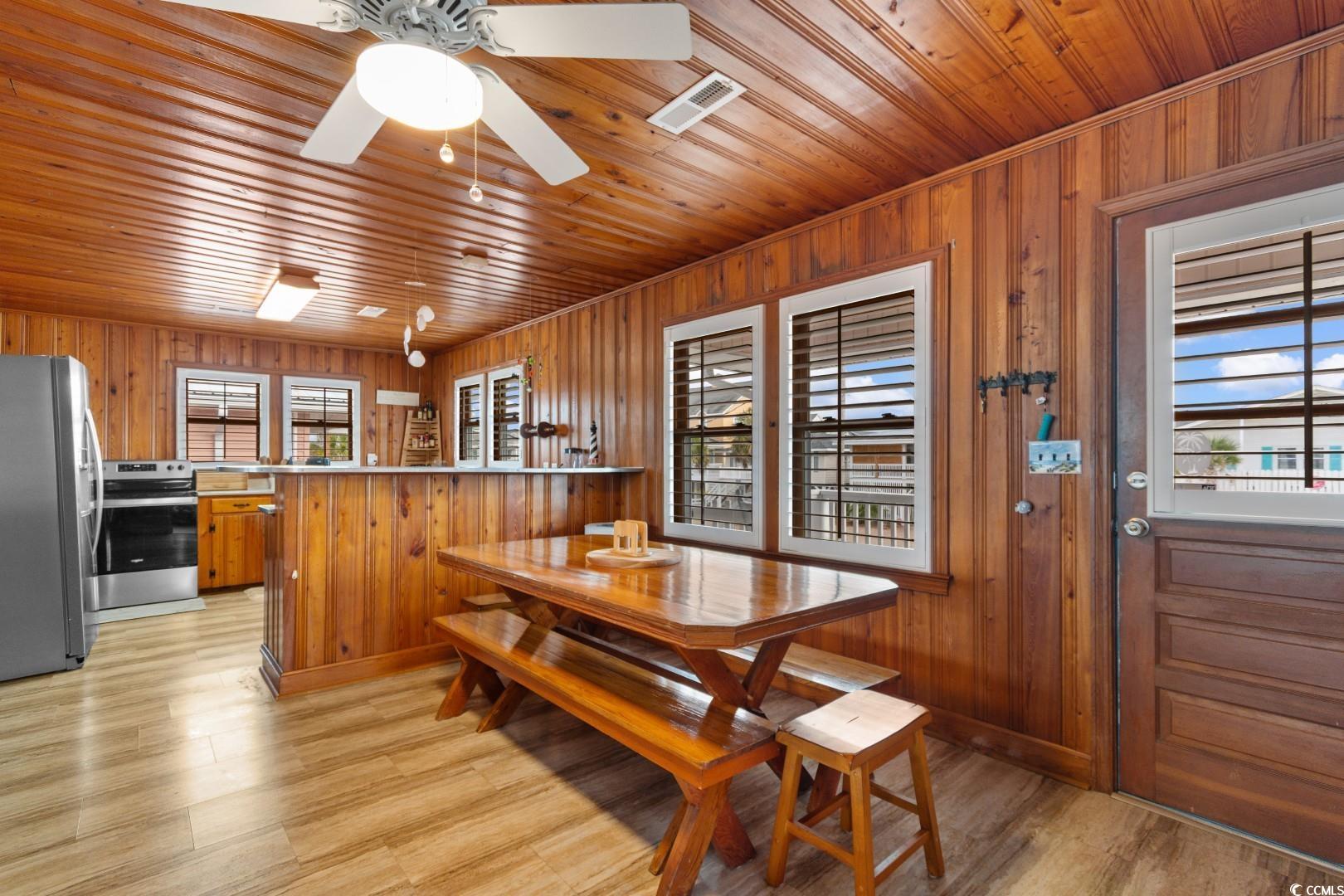 North Myrtle Beach, South Carolina, 29582, United States, 3 Bedrooms Bedrooms, ,3 BathroomsBathrooms,Residential,For Sale,1987110