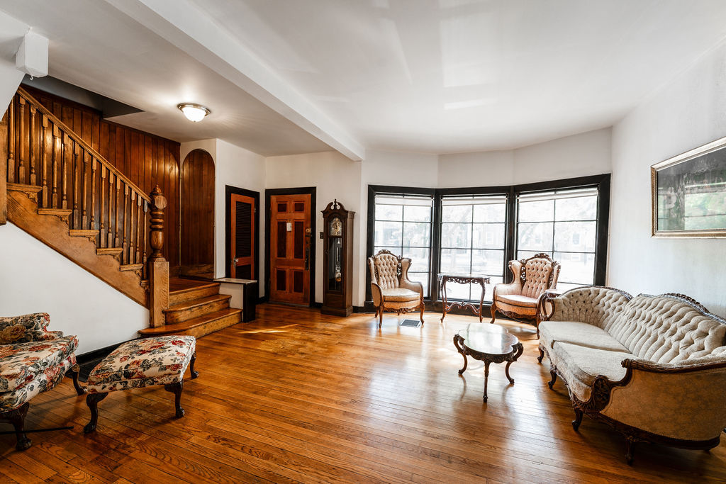 Chicago, Illinois, 60613, United States, 5 Bedrooms Bedrooms, ,4 BathroomsBathrooms,Residential,For Sale,1856737