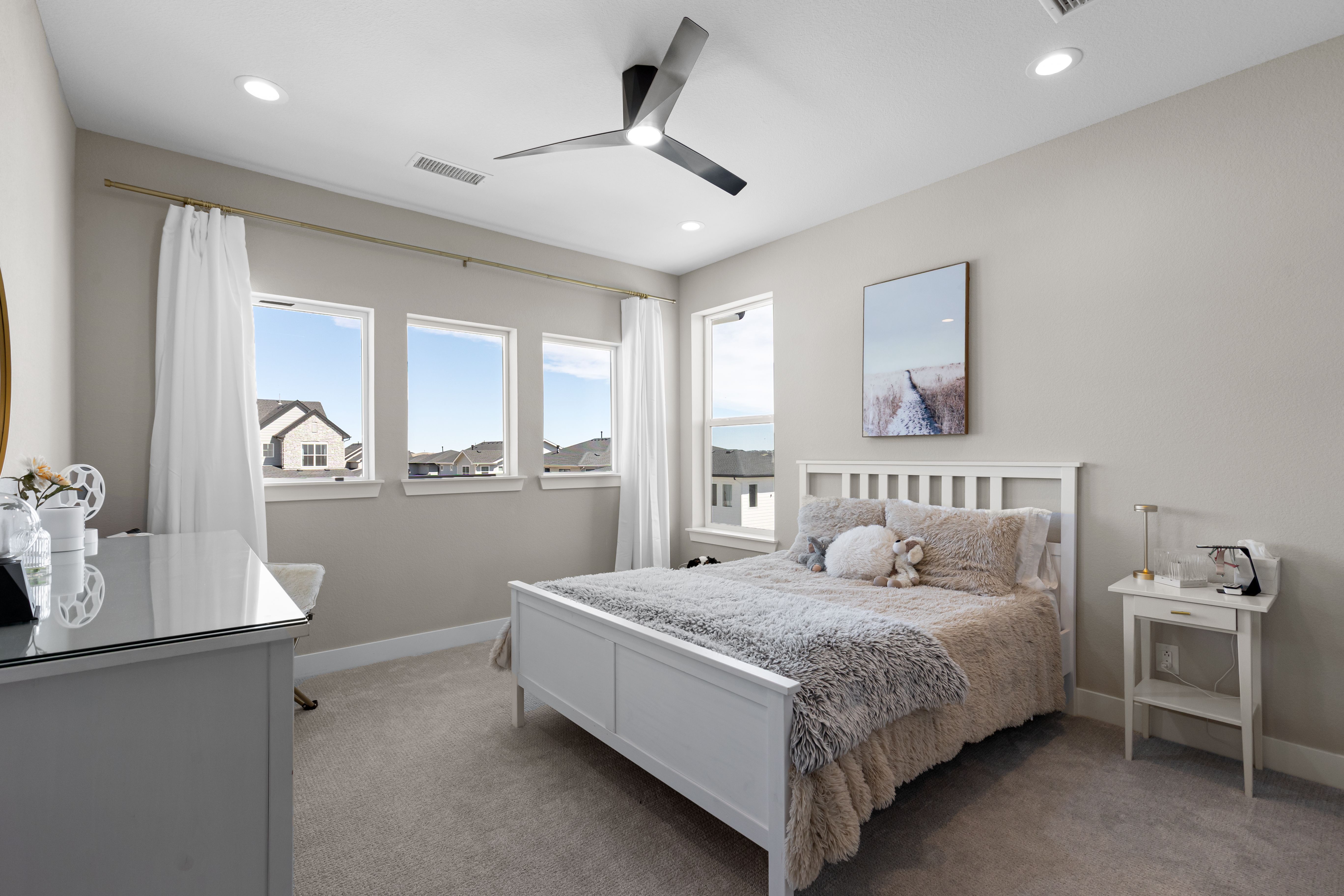  Skip the build time and step straight into 5932 Los Olivas Point - 物件實景