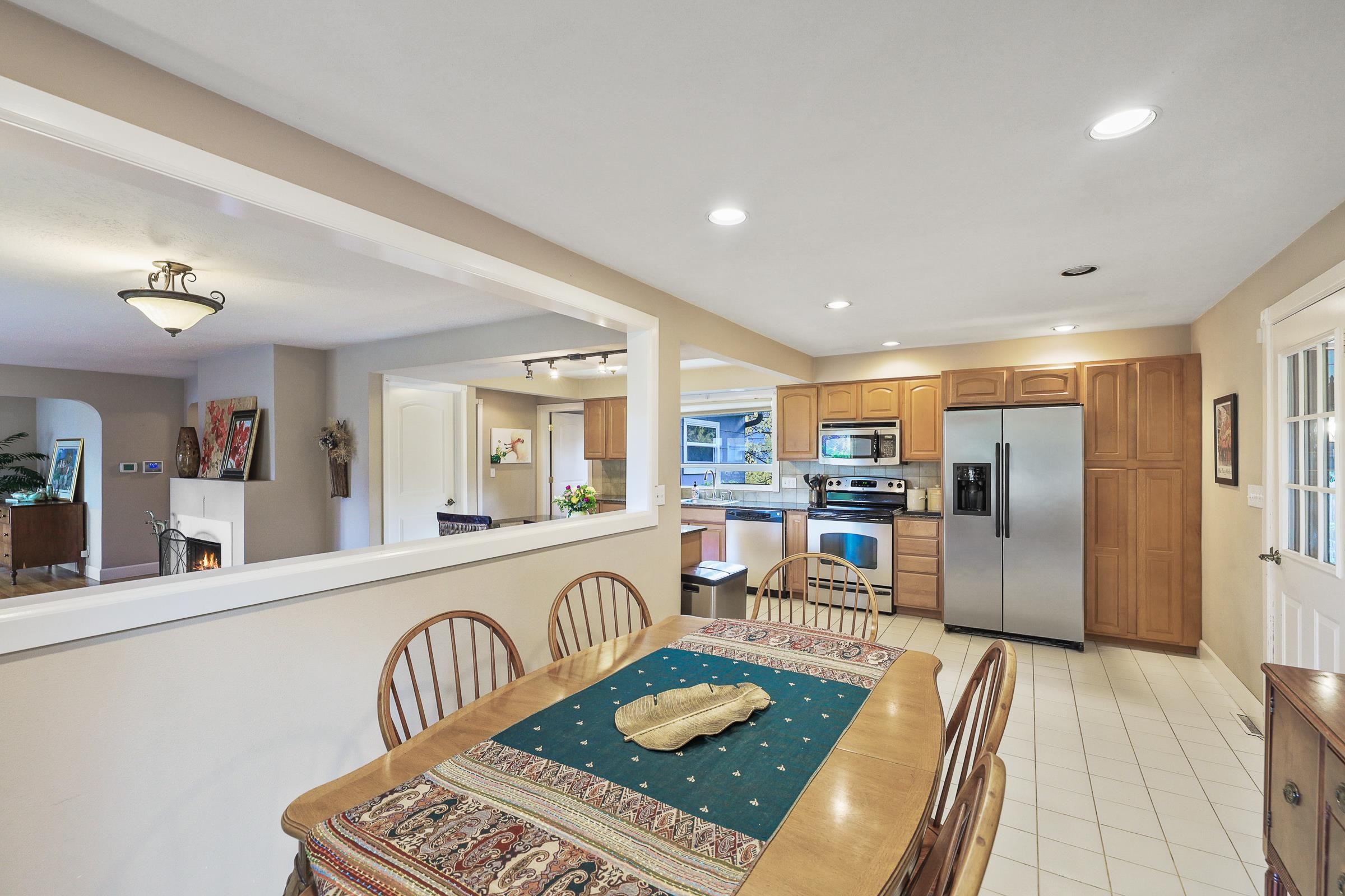 Spokane, Washington, 99203, United States, 4 Bedrooms Bedrooms, ,3 BathroomsBathrooms,Residential,For Sale,1827628