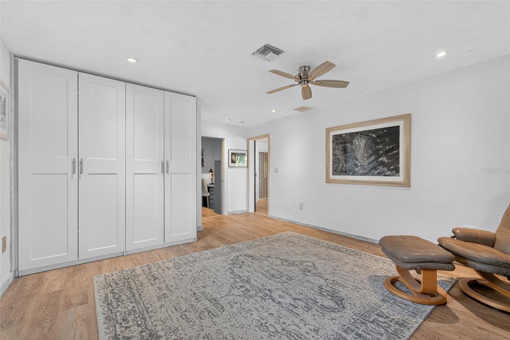 Sarasota, Florida, 34239, United States, 3 Bedrooms Bedrooms, ,2 BathroomsBathrooms,Residential,For Sale,1991192