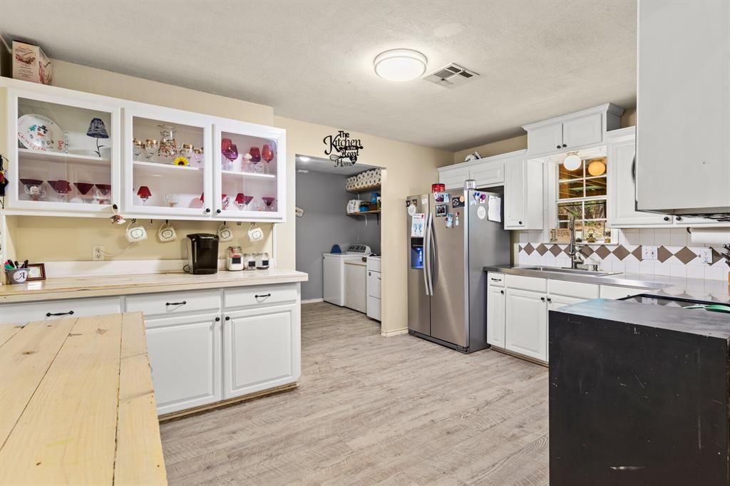 China Spring, Texas, 76633, United States, 3 Bedrooms Bedrooms, ,2 BathroomsBathrooms,Residential,For Sale,1986064