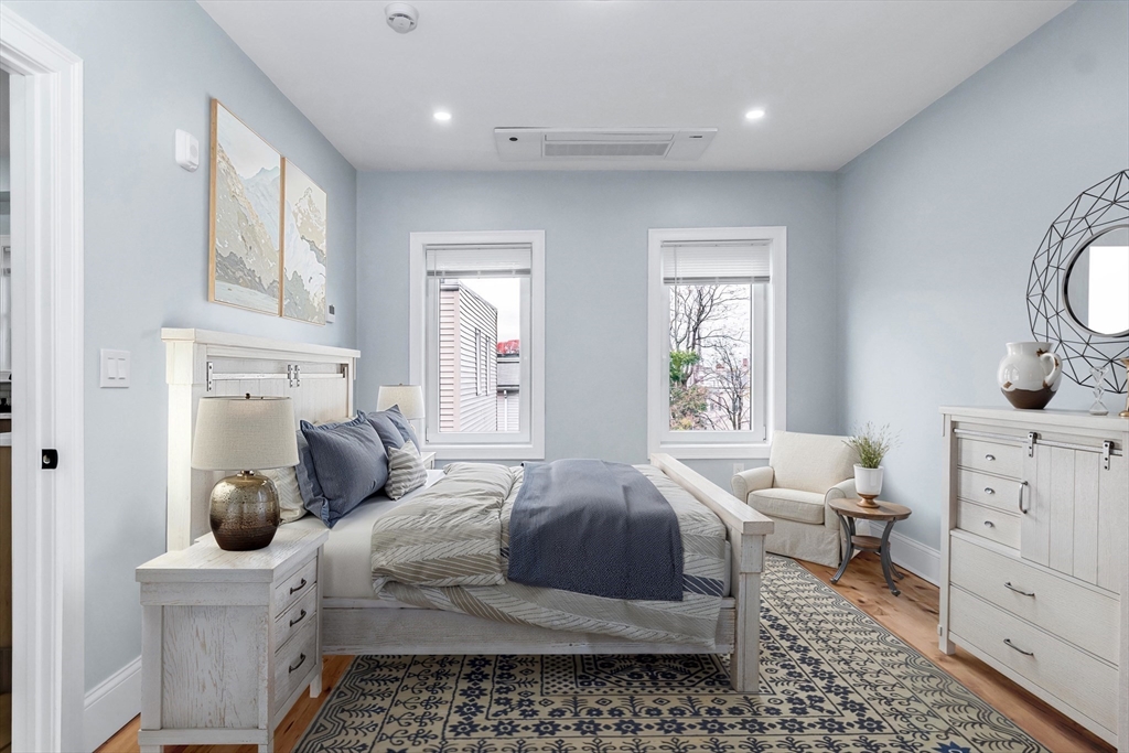 Chelsea, Massachusetts, 02150, United States, 3 Bedrooms Bedrooms, ,2 BathroomsBathrooms,Residential,For Sale,1987382