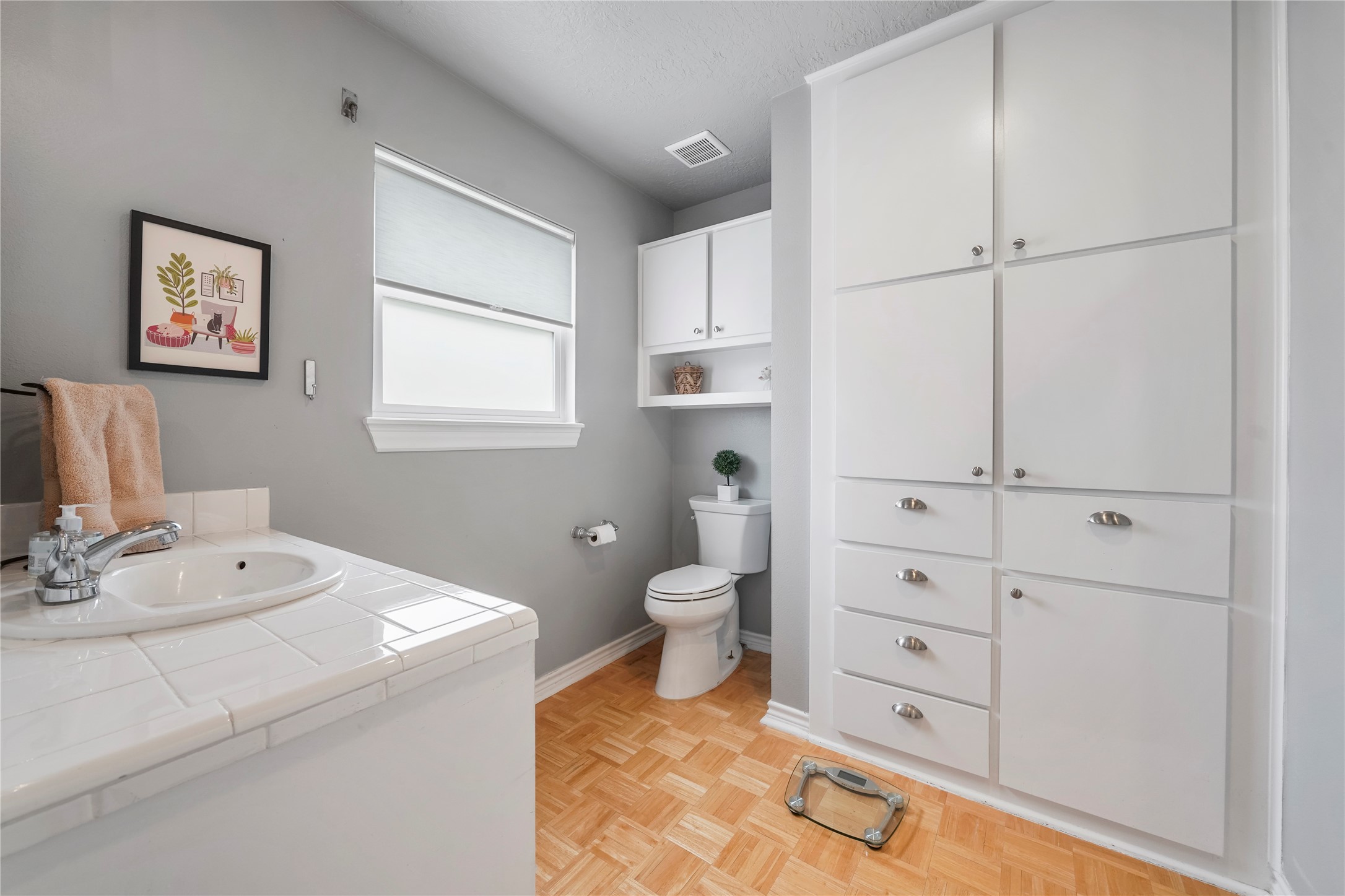 Jamaica Beach, Texas, 77554, United States, 3 Bedrooms Bedrooms, ,4 BathroomsBathrooms,Residential,For Sale,1932424
