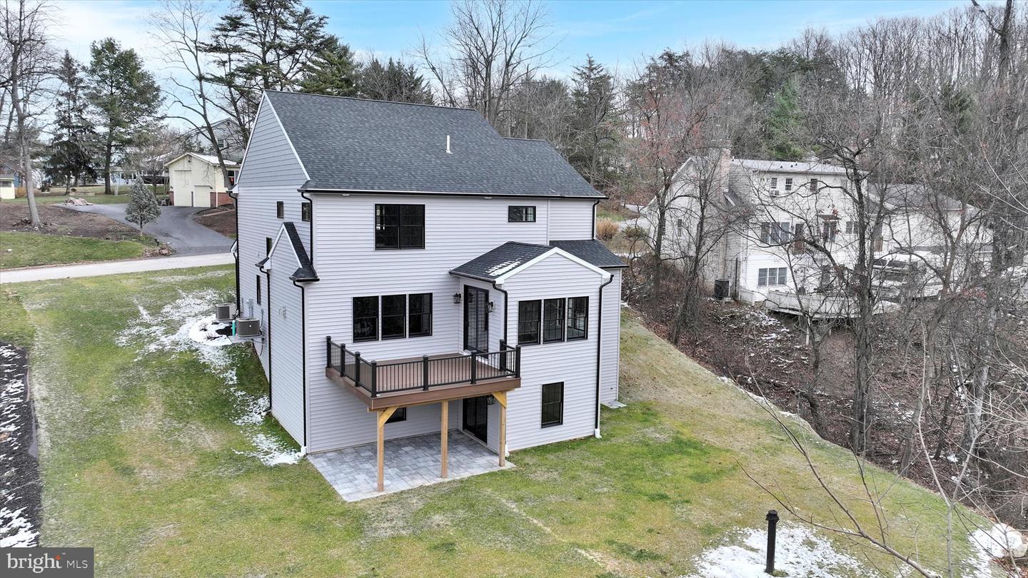 NEW CUMBERLAND, Pennsylvania, 17070, United States, 4 Bedrooms Bedrooms, ,4 BathroomsBathrooms,Residential,For Sale,2005411