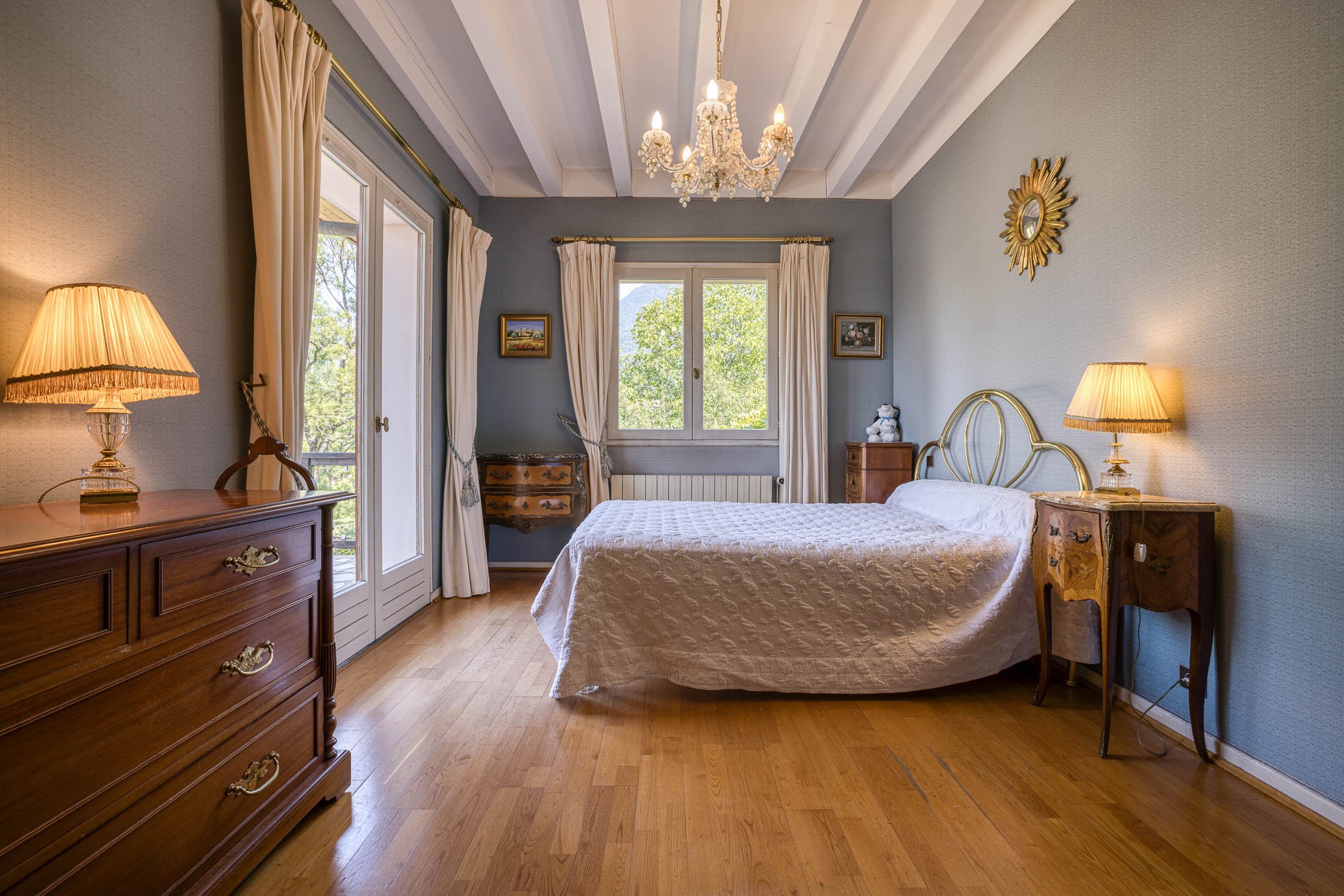  Exceptional property with views of Lake, the mountains, and the Château de Ment… - 物件實景