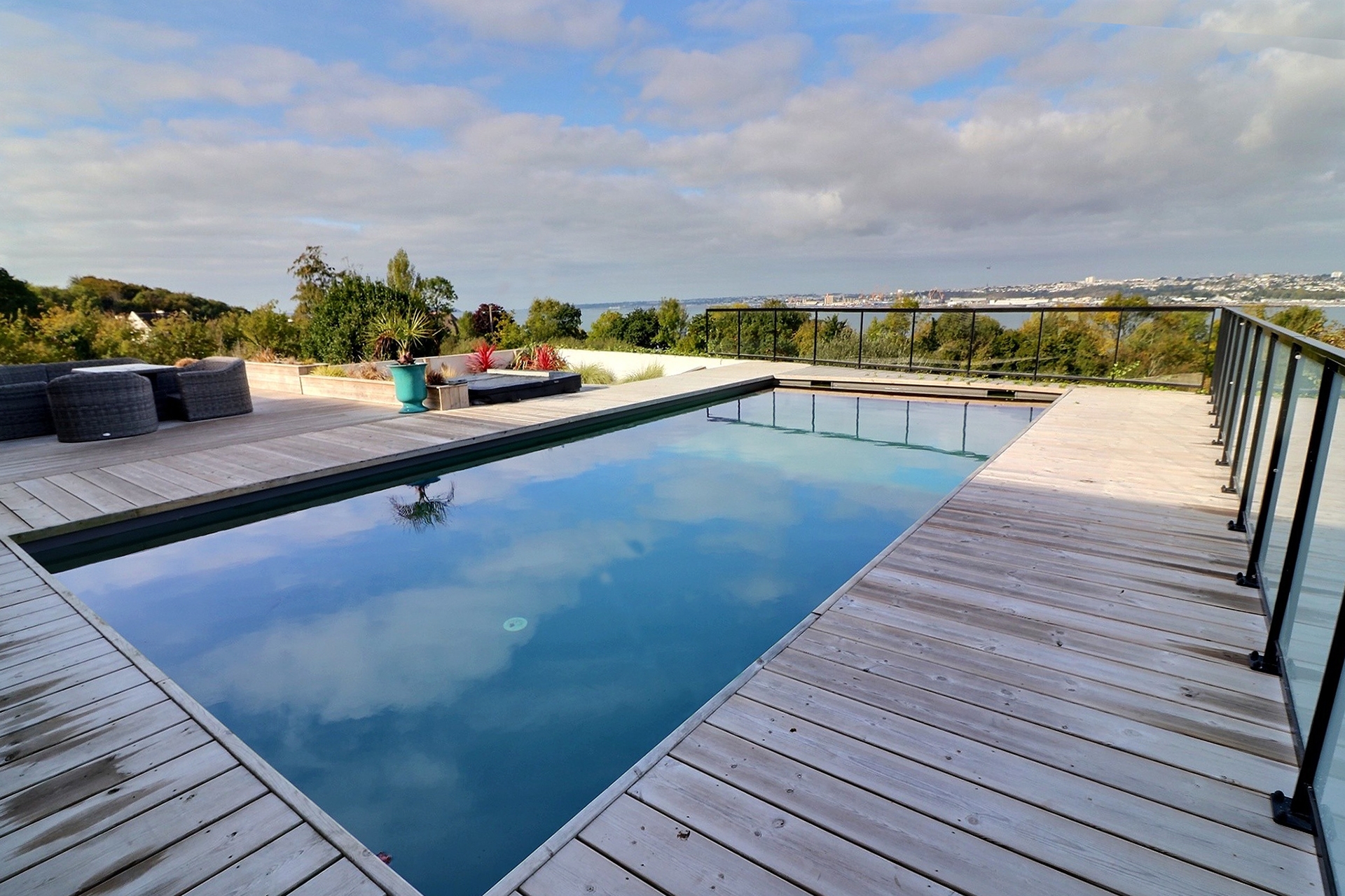 PLOUGASTEL-DAOULAS, CONTEMPORARY HOME WITH POOL AND SEA VIEW - 物件實景