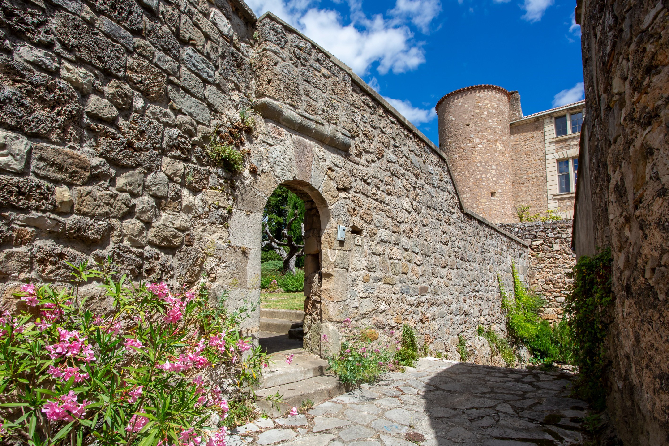  Château de Soubes from 11th Century Reimagined for Contemporary Living - 物件實景