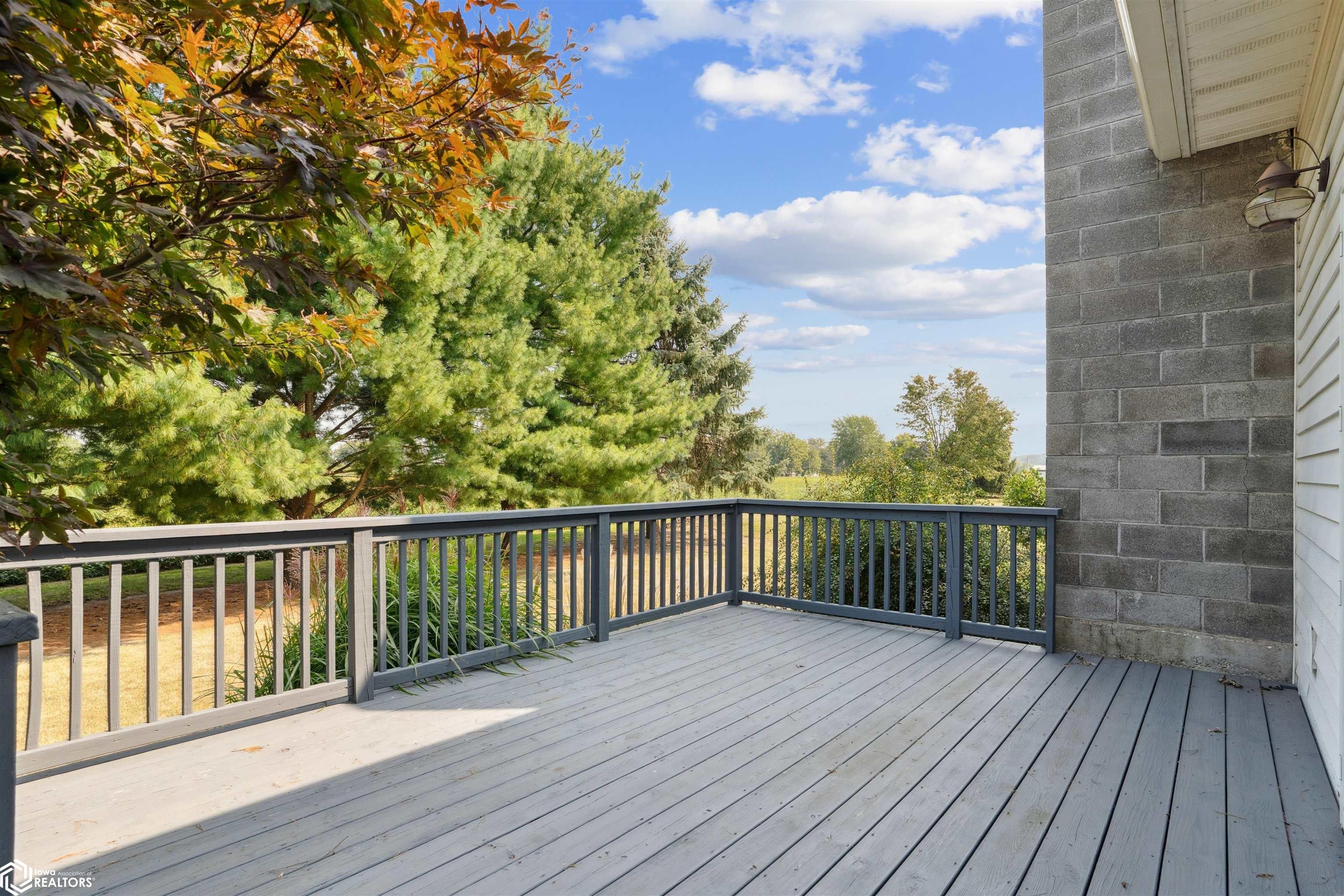 Dallas City, Illinois, 62330, United States, 8 Bedrooms Bedrooms, ,7 BathroomsBathrooms,Residential,For Sale,1980104