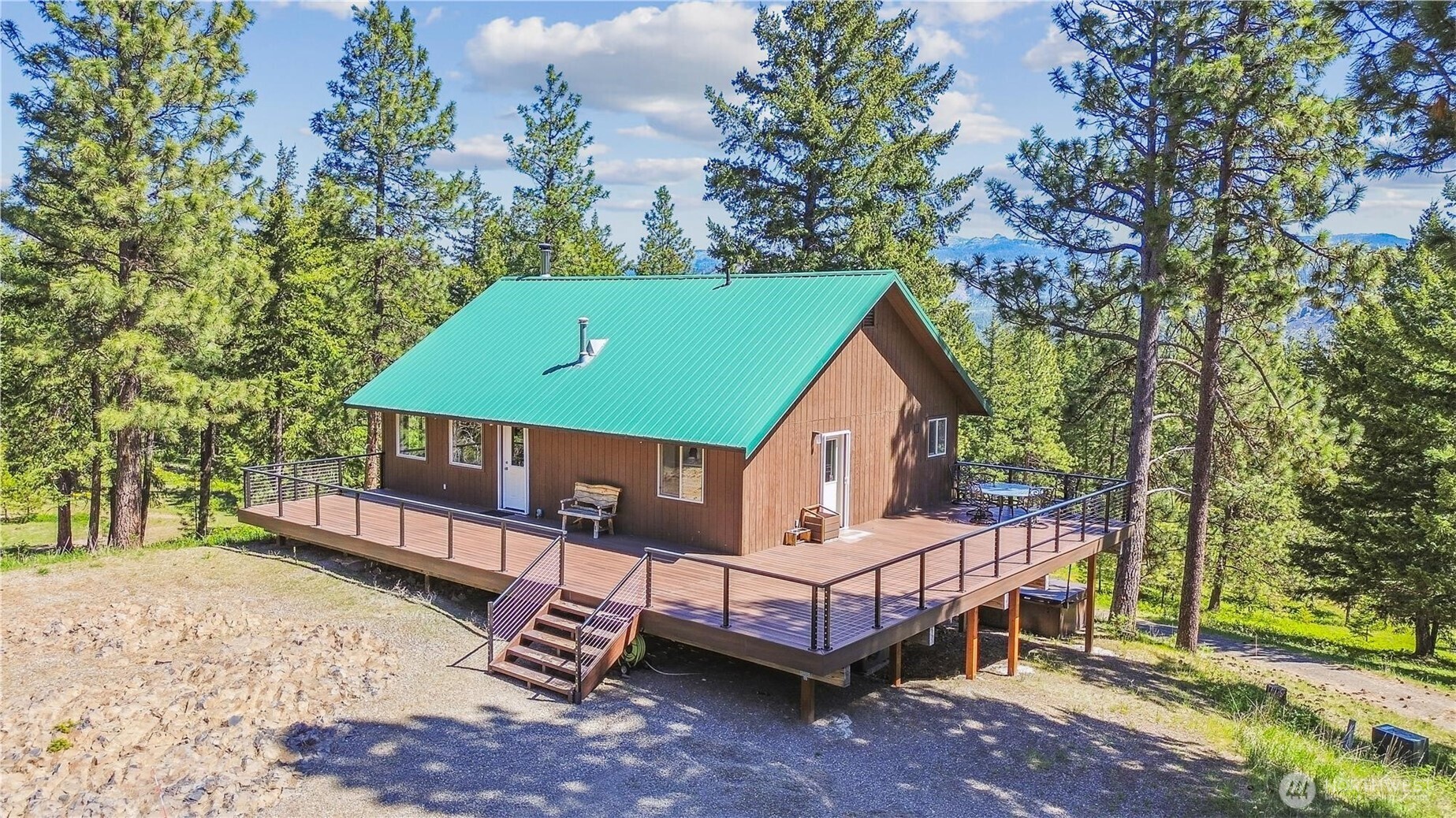 Cle Elum, Washington, 98922, United States, 3 Bedrooms Bedrooms, ,Residential,For Sale,1804011