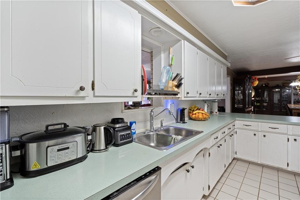 Siloam Springs, Arkansas, 72761, United States, 3 Bedrooms Bedrooms, ,4 BathroomsBathrooms,Residential,For Sale,1981853