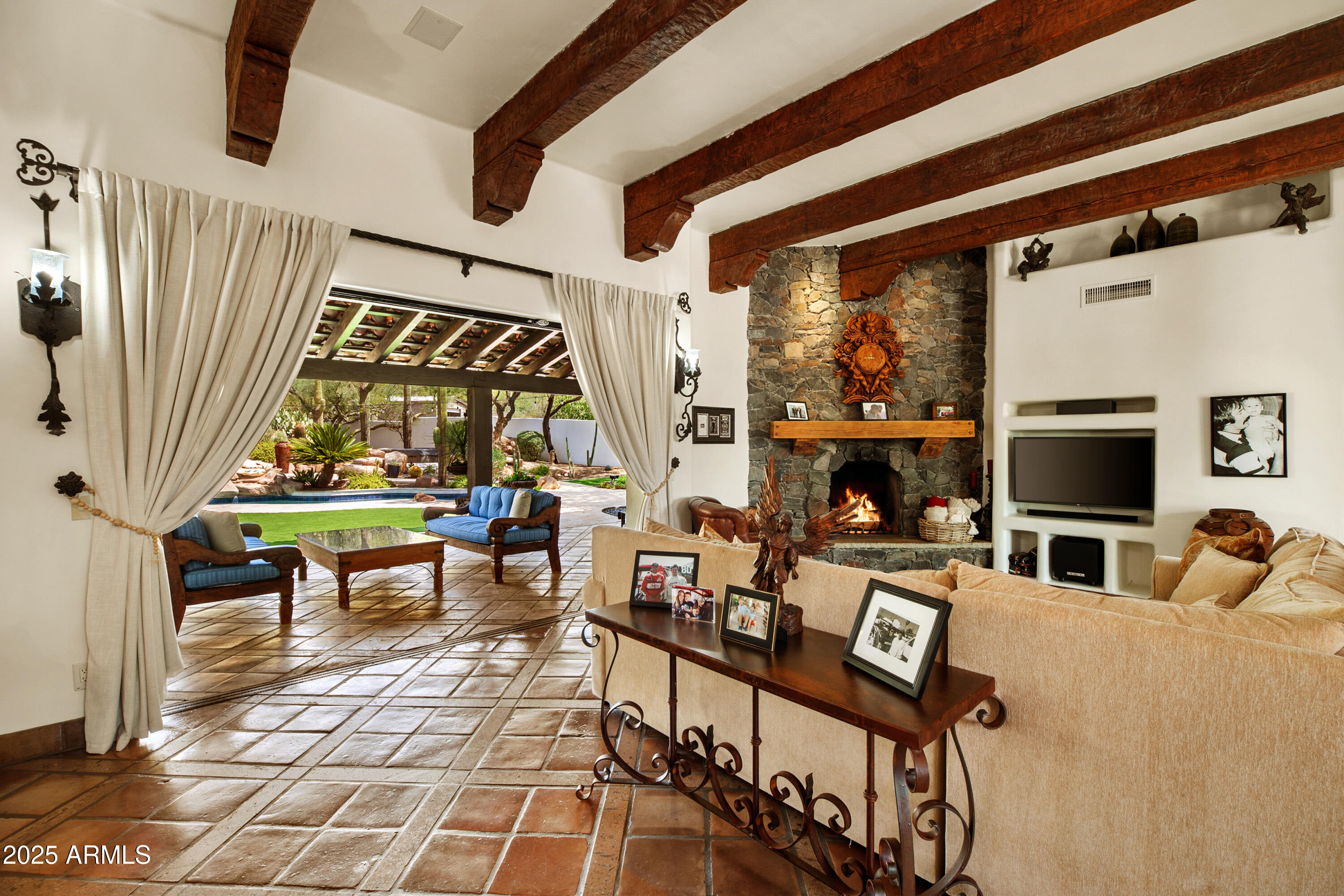 Cave Creek, Arizona, 85331, United States, 2 Bedrooms Bedrooms, ,4 BathroomsBathrooms,Residential,For Sale,1987771