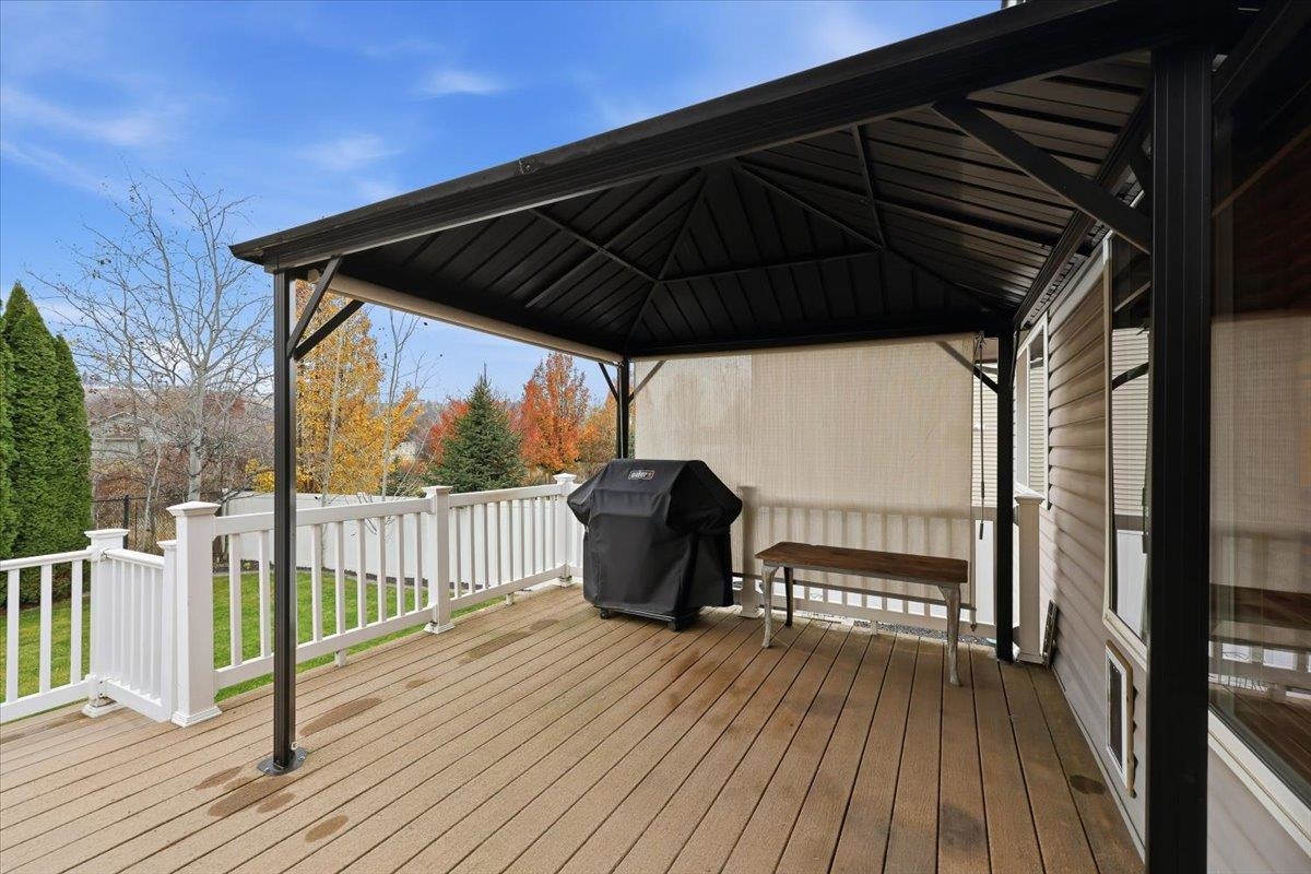 Greenacres, Washington, 99016, United States, 6 Bedrooms Bedrooms, ,3 BathroomsBathrooms,Residential,For Sale,1992048