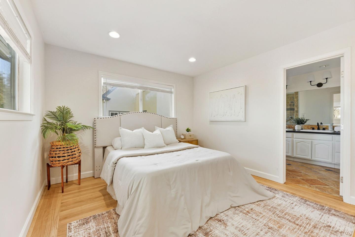 Oakland, California, 94610, United States, 4 Bedrooms Bedrooms, ,4 BathroomsBathrooms,Residential,For Sale,1987505