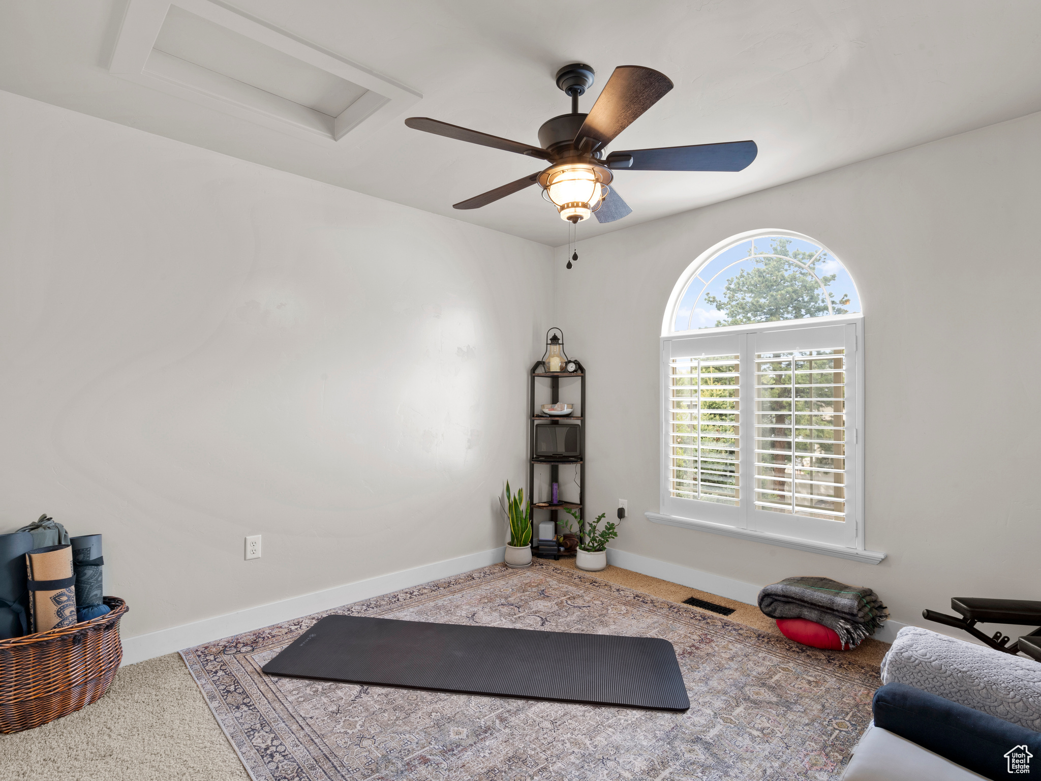 Salt Lake City, Utah, 84117, United States, 3 Bedrooms Bedrooms, ,4 BathroomsBathrooms,Residential,For Sale,1795285