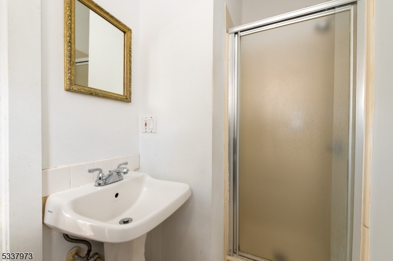 South Orange Village Twp., New Jersey, 07079, United States, 14 Bedrooms Bedrooms, ,4 BathroomsBathrooms,Residential,For Sale,1992962