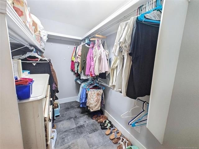 Tahlequah, Oklahoma, 74464, United States, 2 Bedrooms Bedrooms, ,2 BathroomsBathrooms,Residential,For Sale,1977801