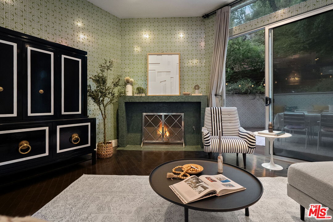 Los Angeles, California, 90046, United States, 3 Bedrooms Bedrooms, ,2 BathroomsBathrooms,Residential,For Sale,1910826